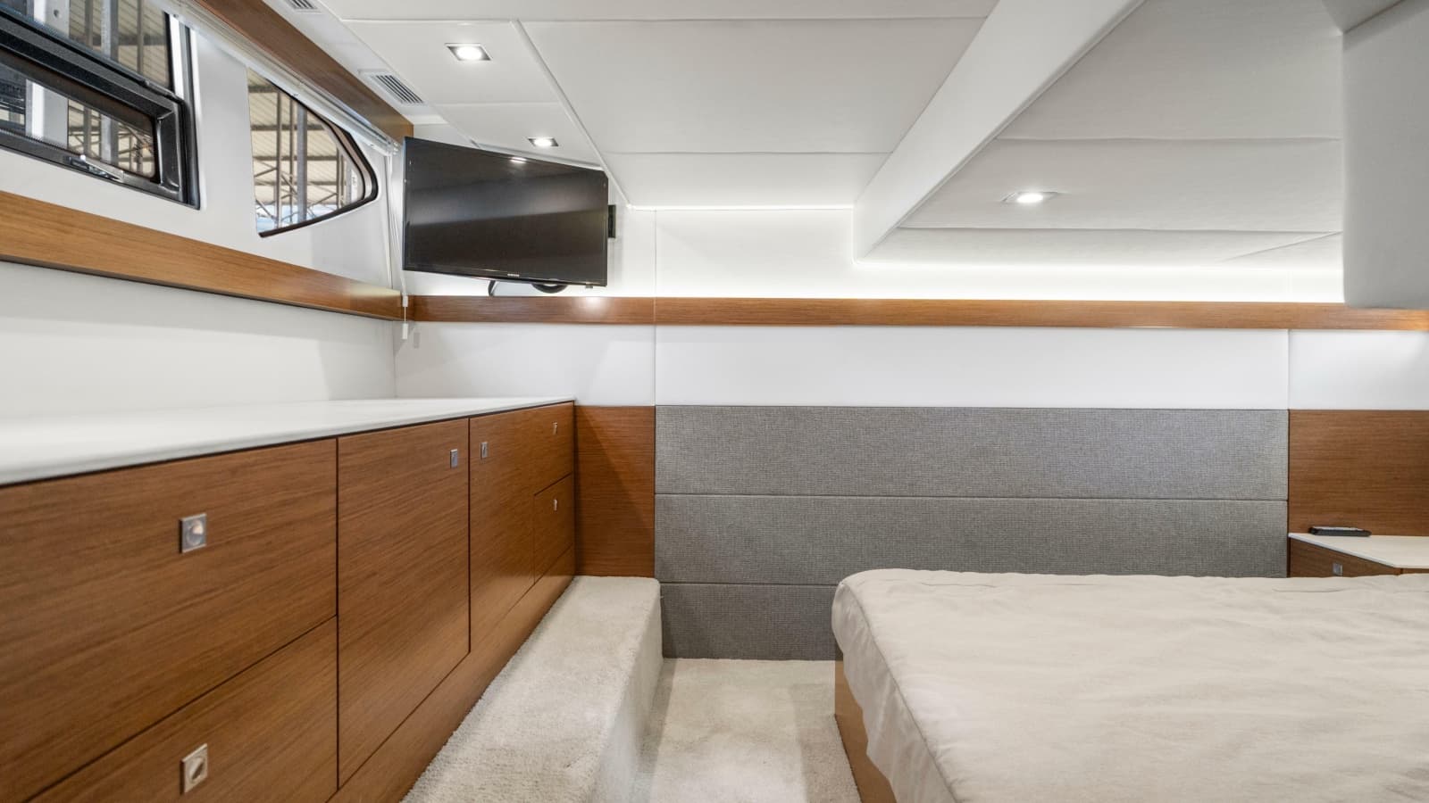2019 Cruisers Yachts 42 Cantius - Photo 54