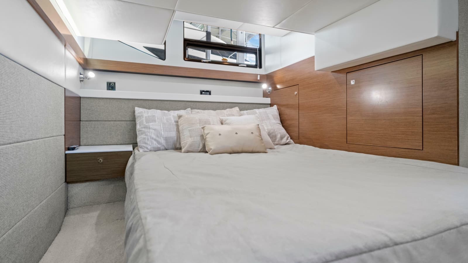 2019 Cruisers Yachts 42 Cantius - Photo 51