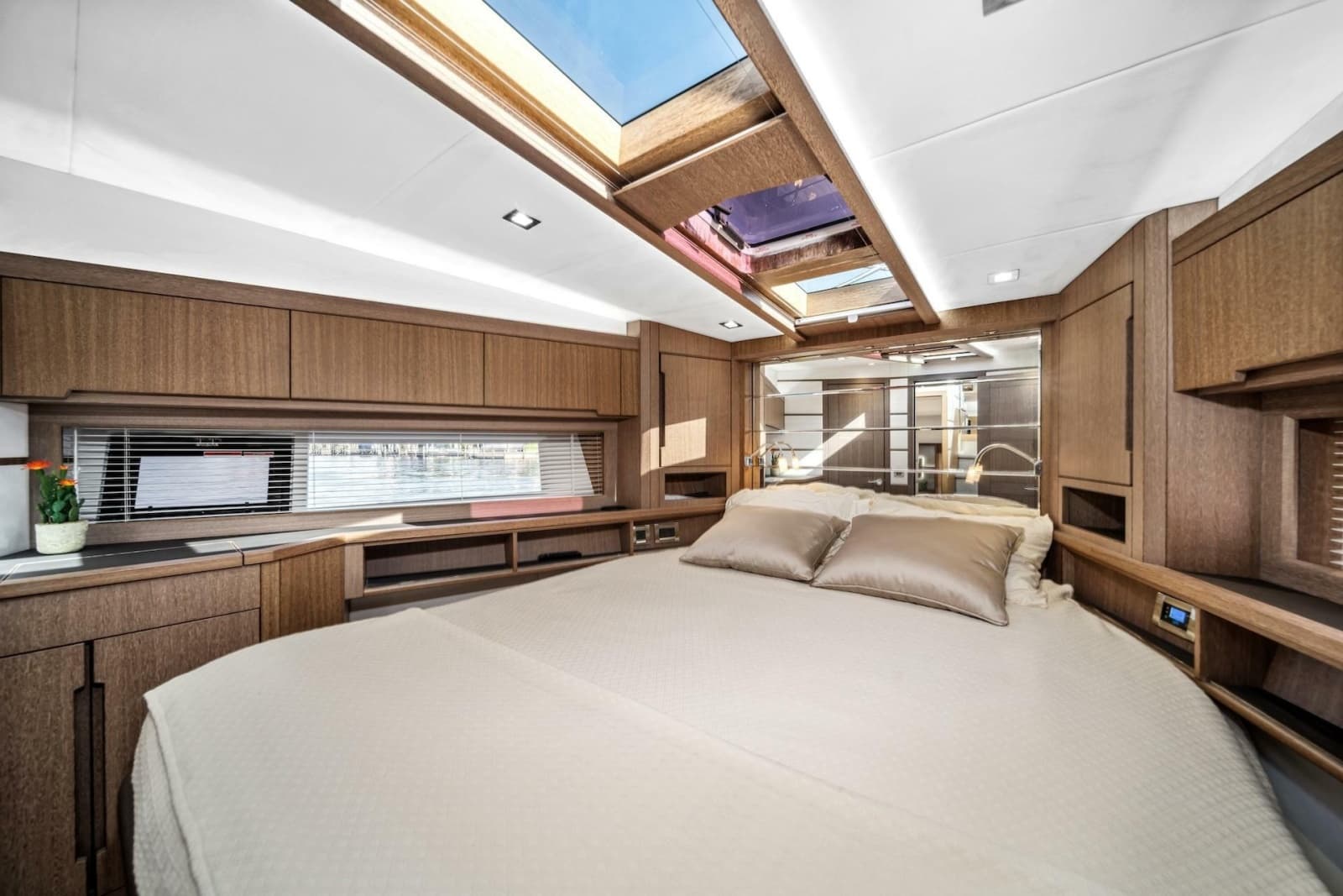 2019 Galeon 560 Sky - Photo 12