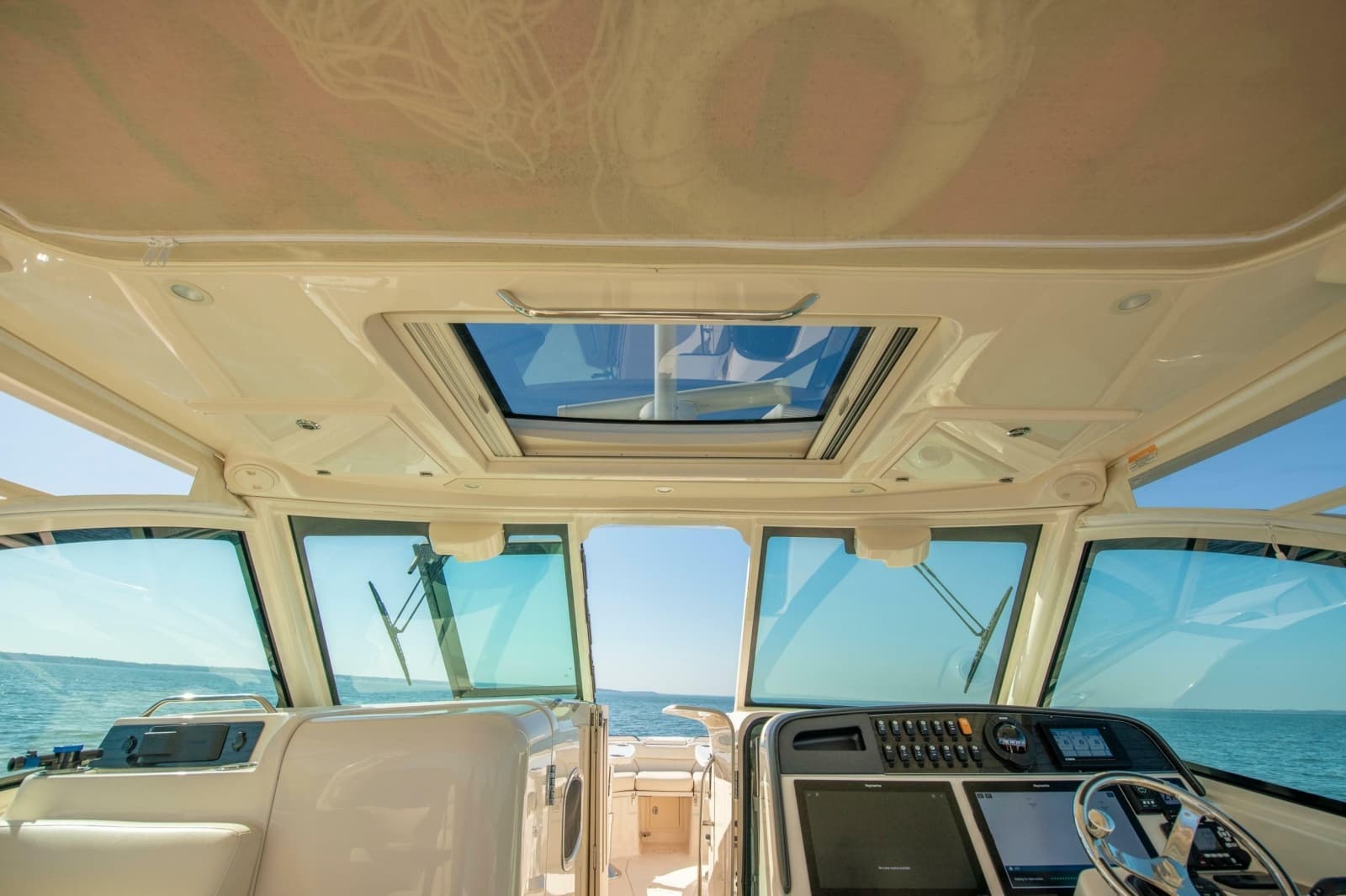 2019 Grady-White Freedom 375 - Photo 25