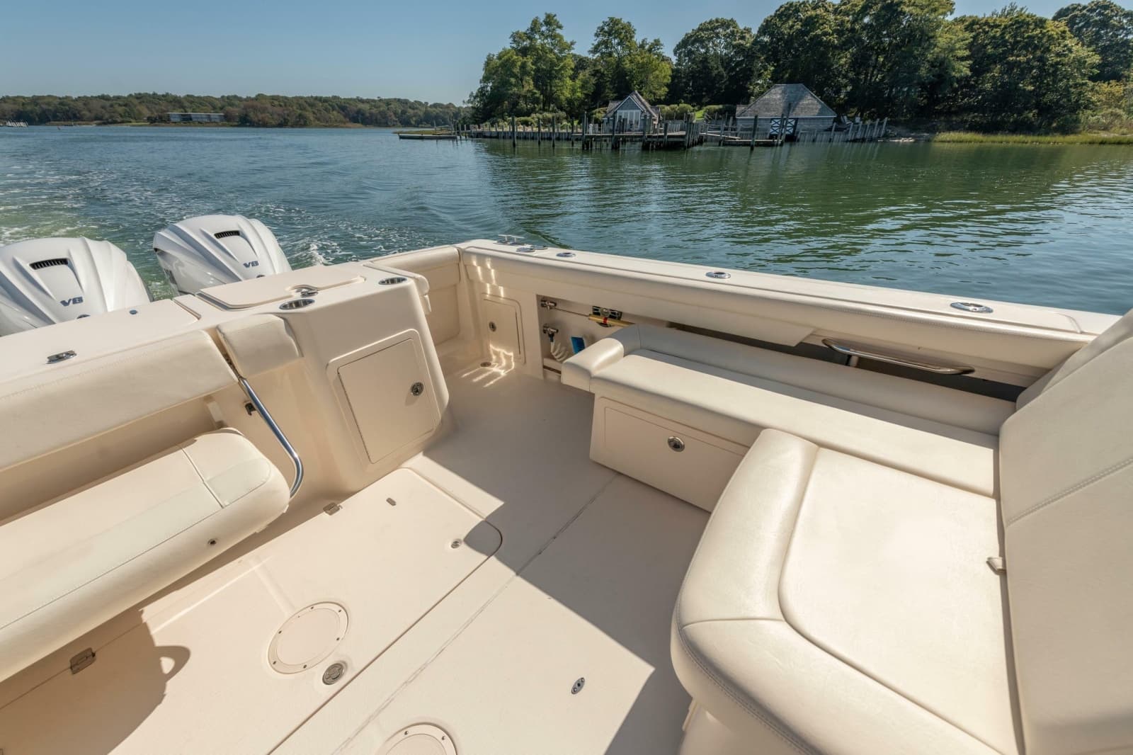 2019 Grady-White Freedom 375 - Photo 12