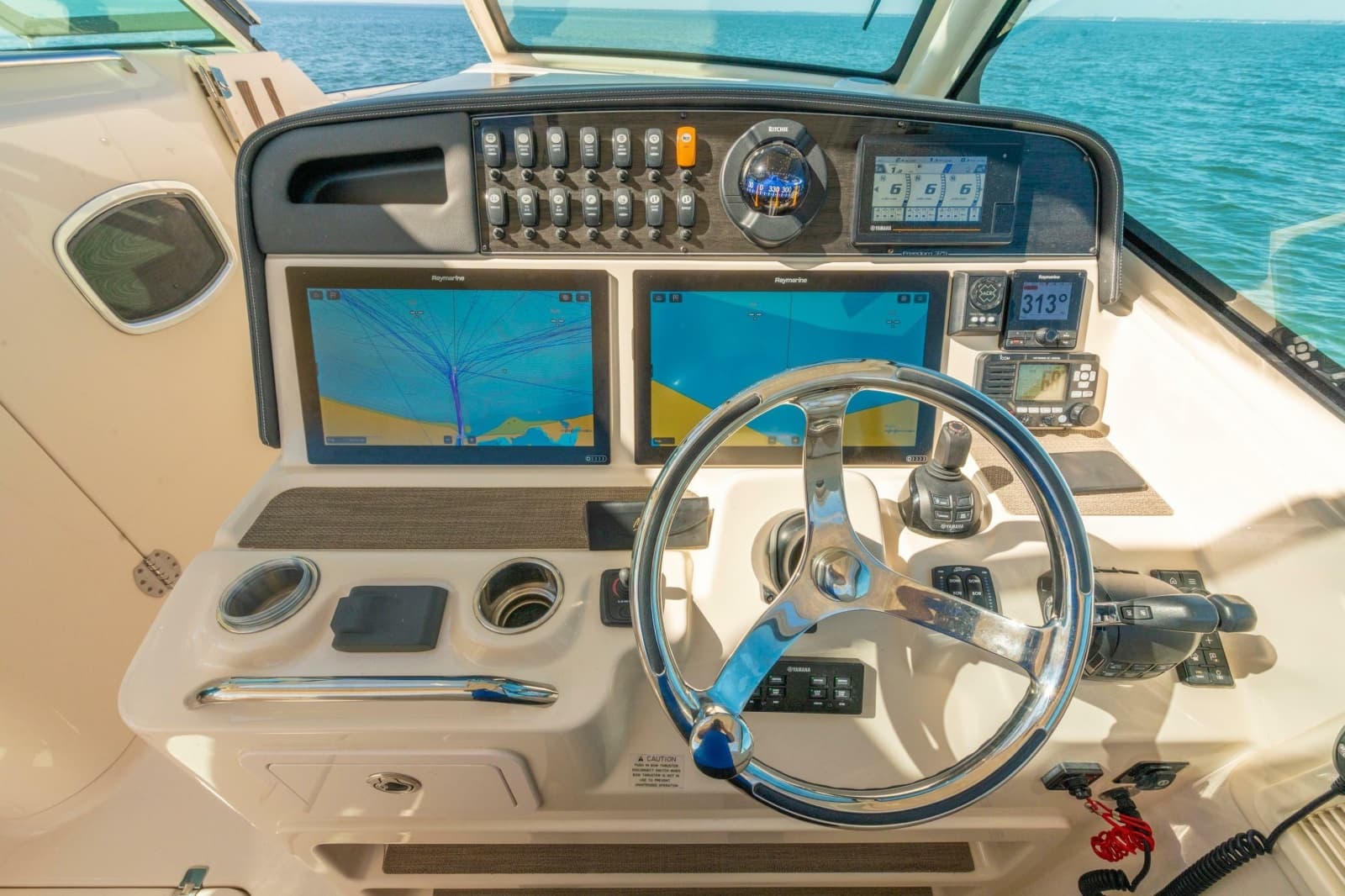 2019 Grady-White Freedom 375 - Photo 28