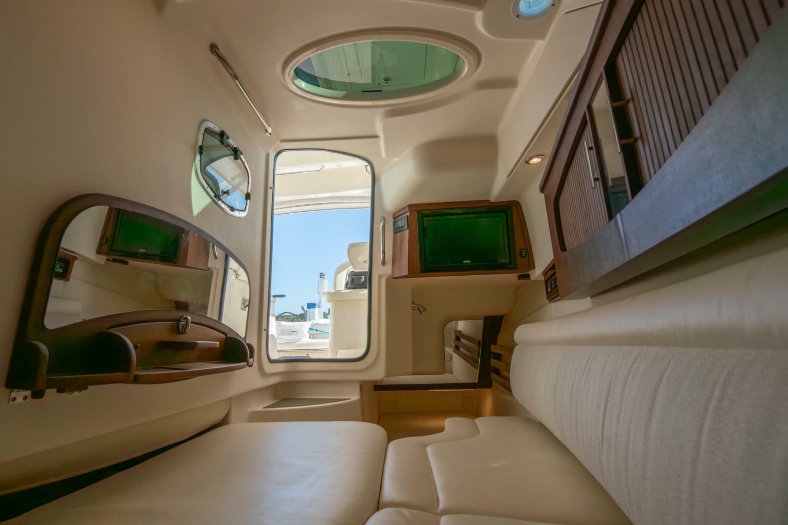2019 Grady-White Freedom 375 - Photo 41