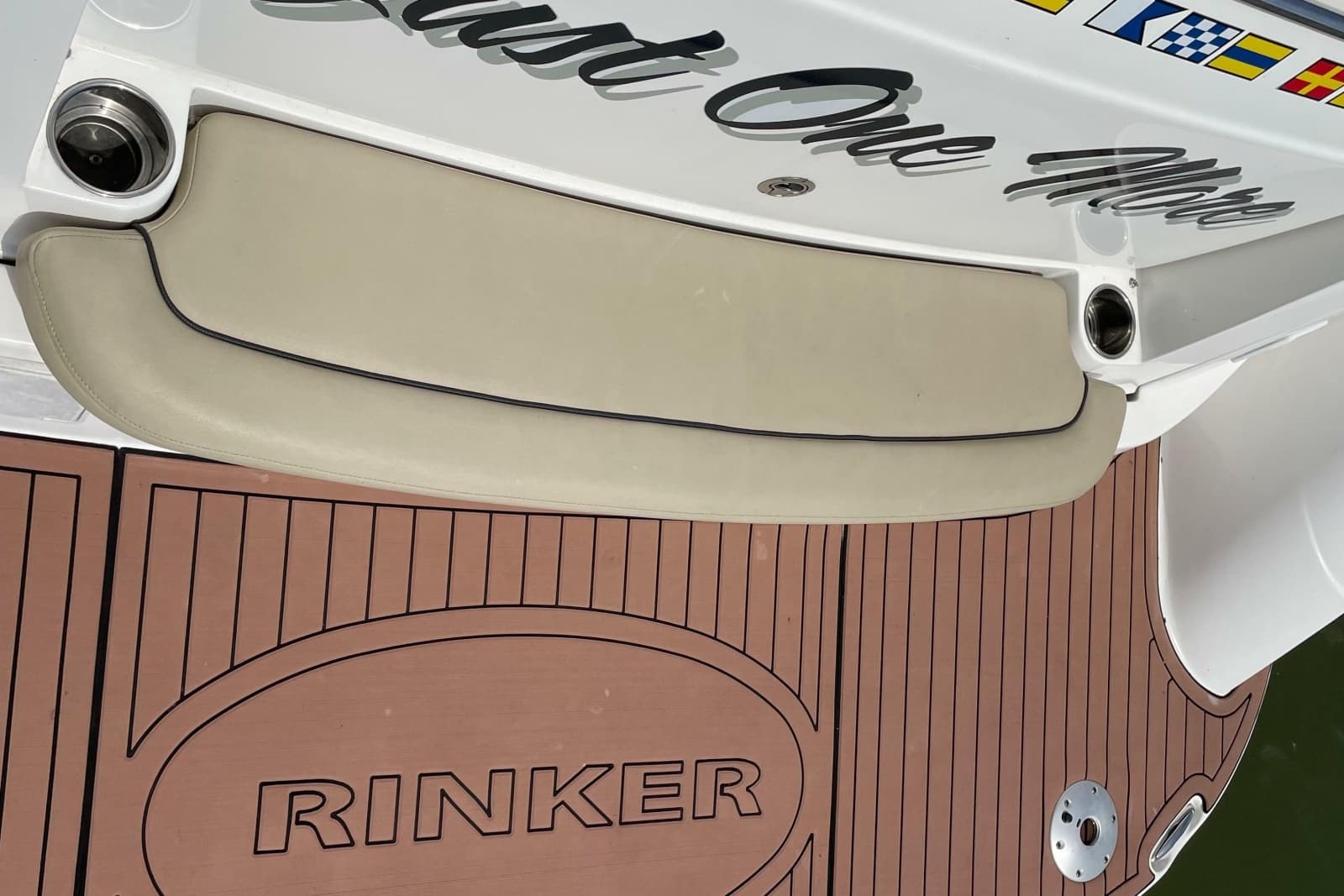 2019 Rinker EX 370 - Photo 38
