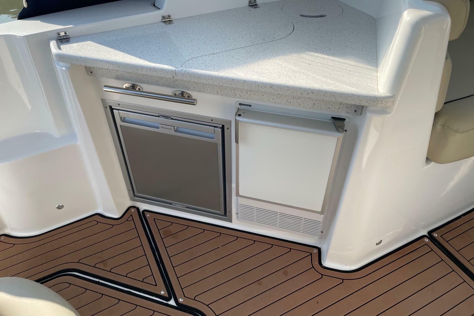 2019 Rinker EX 370 - Photo 24