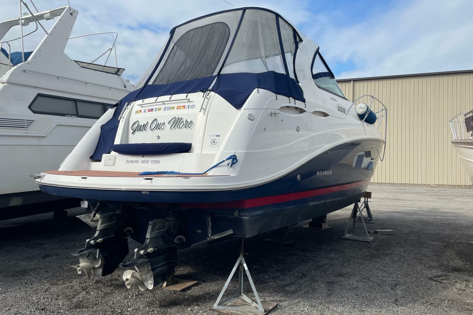 2019 Rinker EX 370 - Photo 11