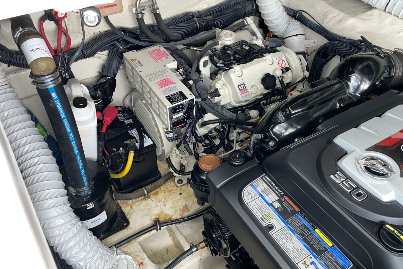 2019 Rinker EX 370 - Photo 32