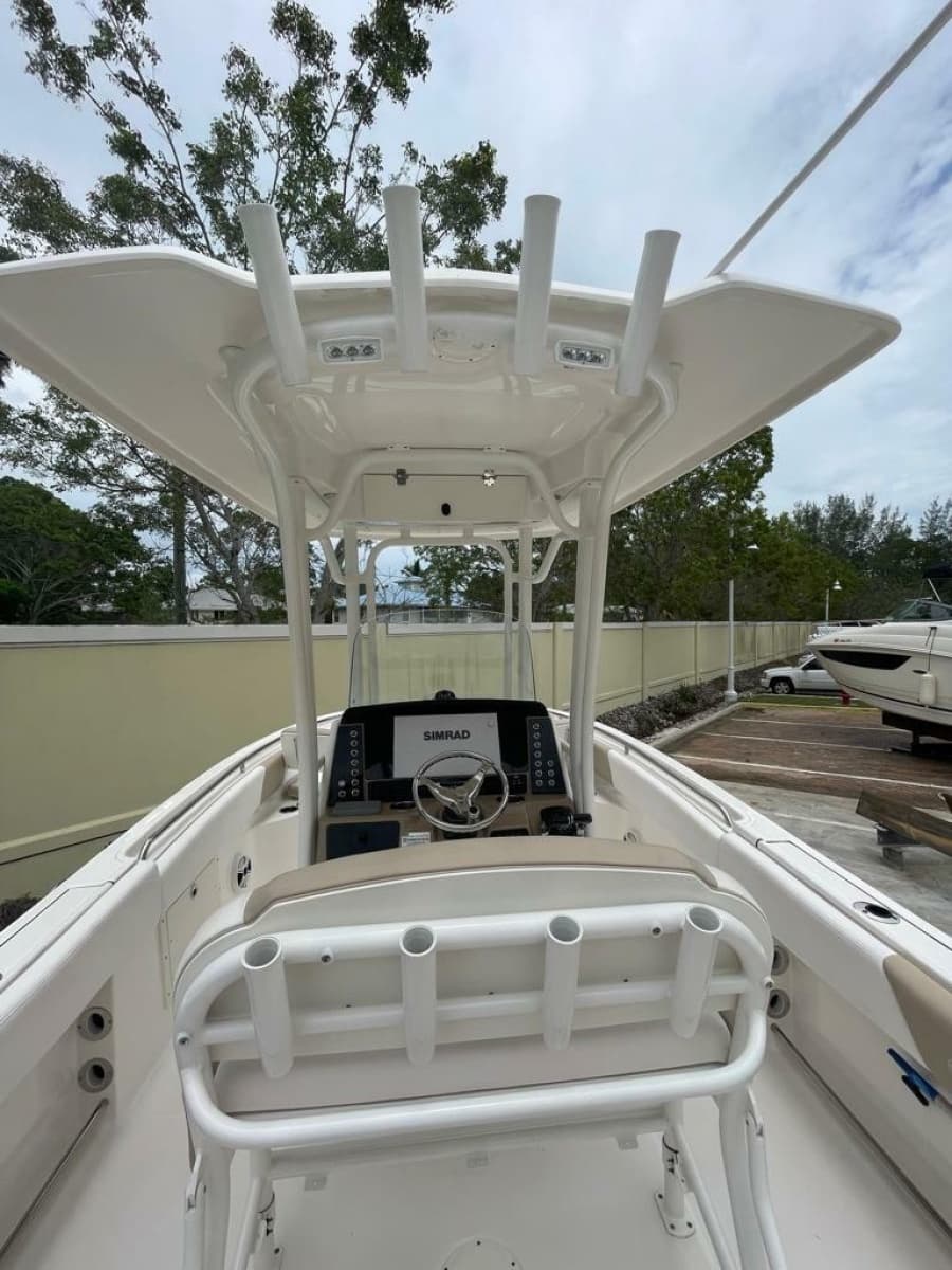 2019 Robalo R242 Center Console - Photo 28