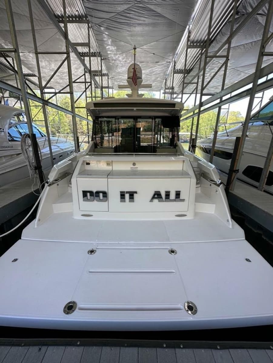 2019 Tiara Yachts C53 Coupe - Photo 28