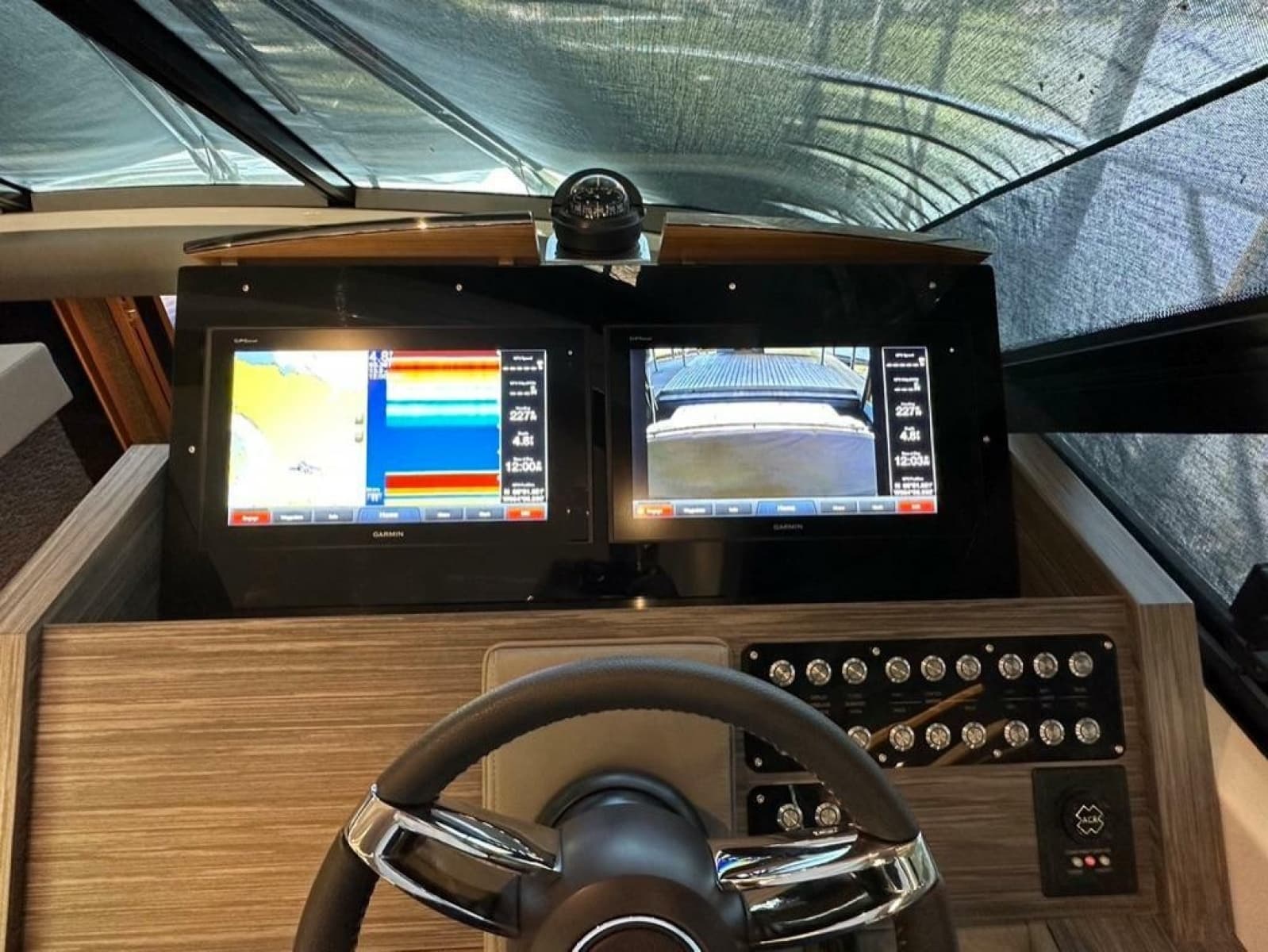 2019 Tiara Yachts C53 Coupe - Photo 11