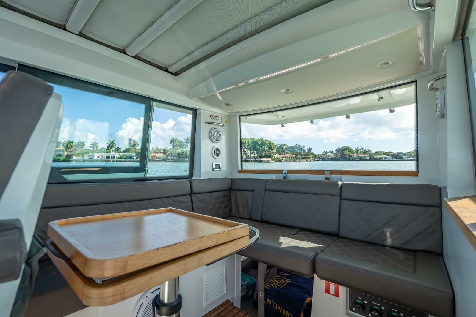 2018 Axopar 37 XC Cross Cabin - Photo 10