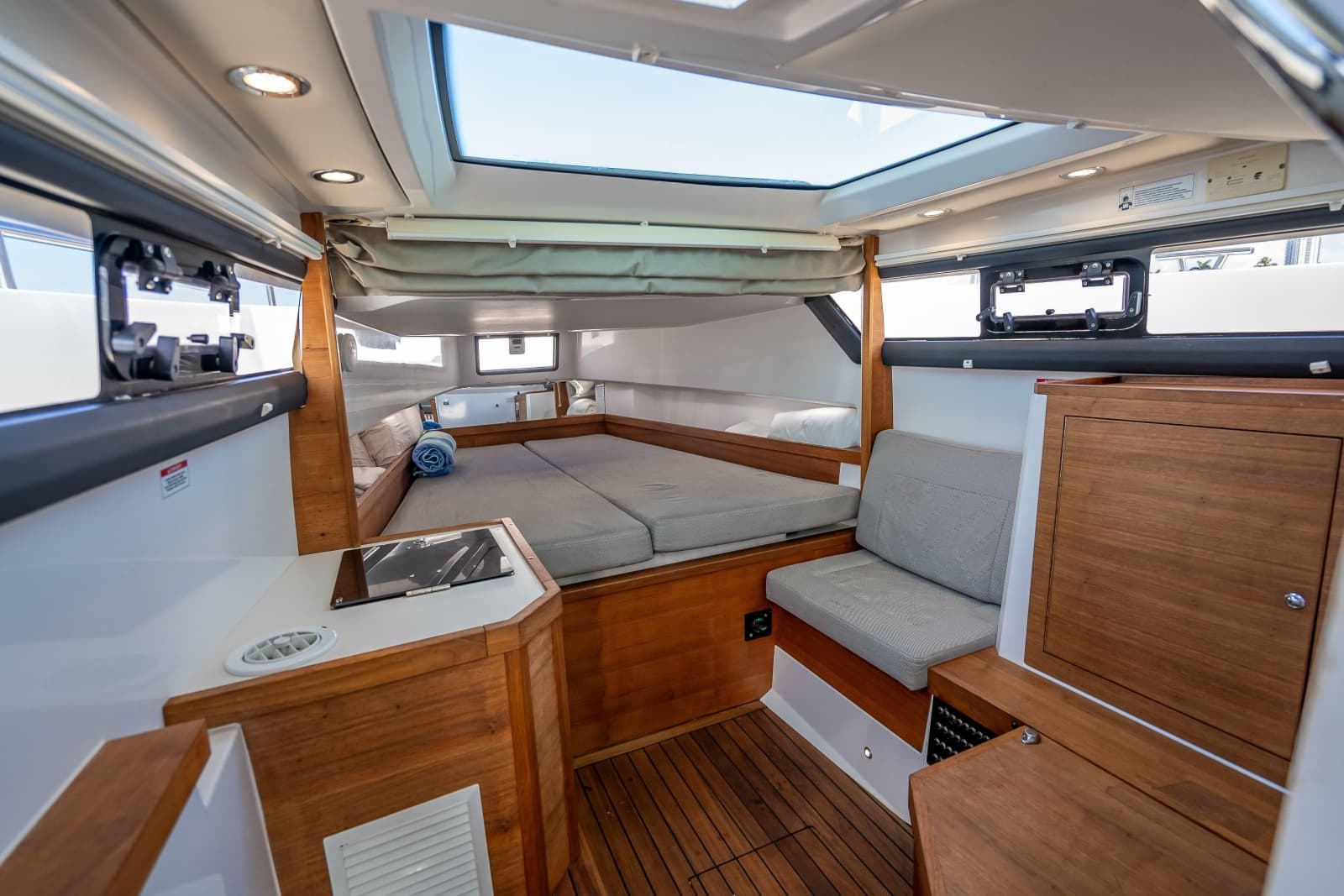 2018 Axopar 37 XC Cross Cabin - Photo 11