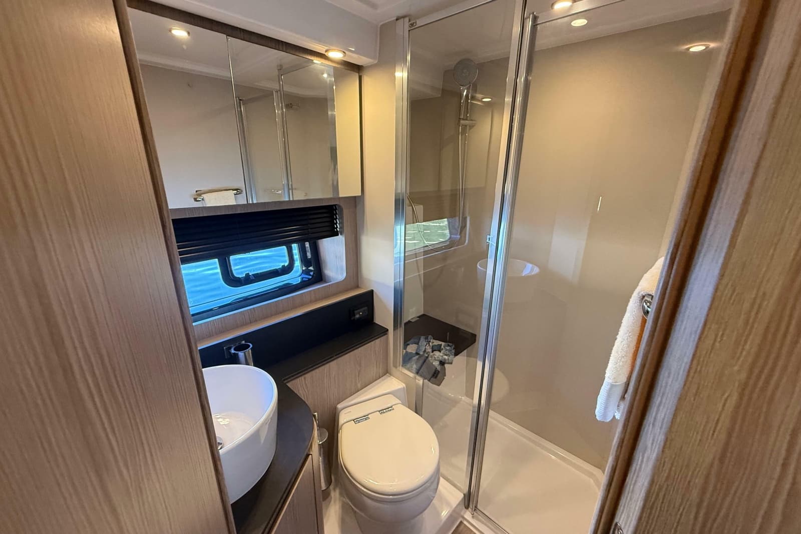 2018 Azimut Atlantis 43 - Photo 18