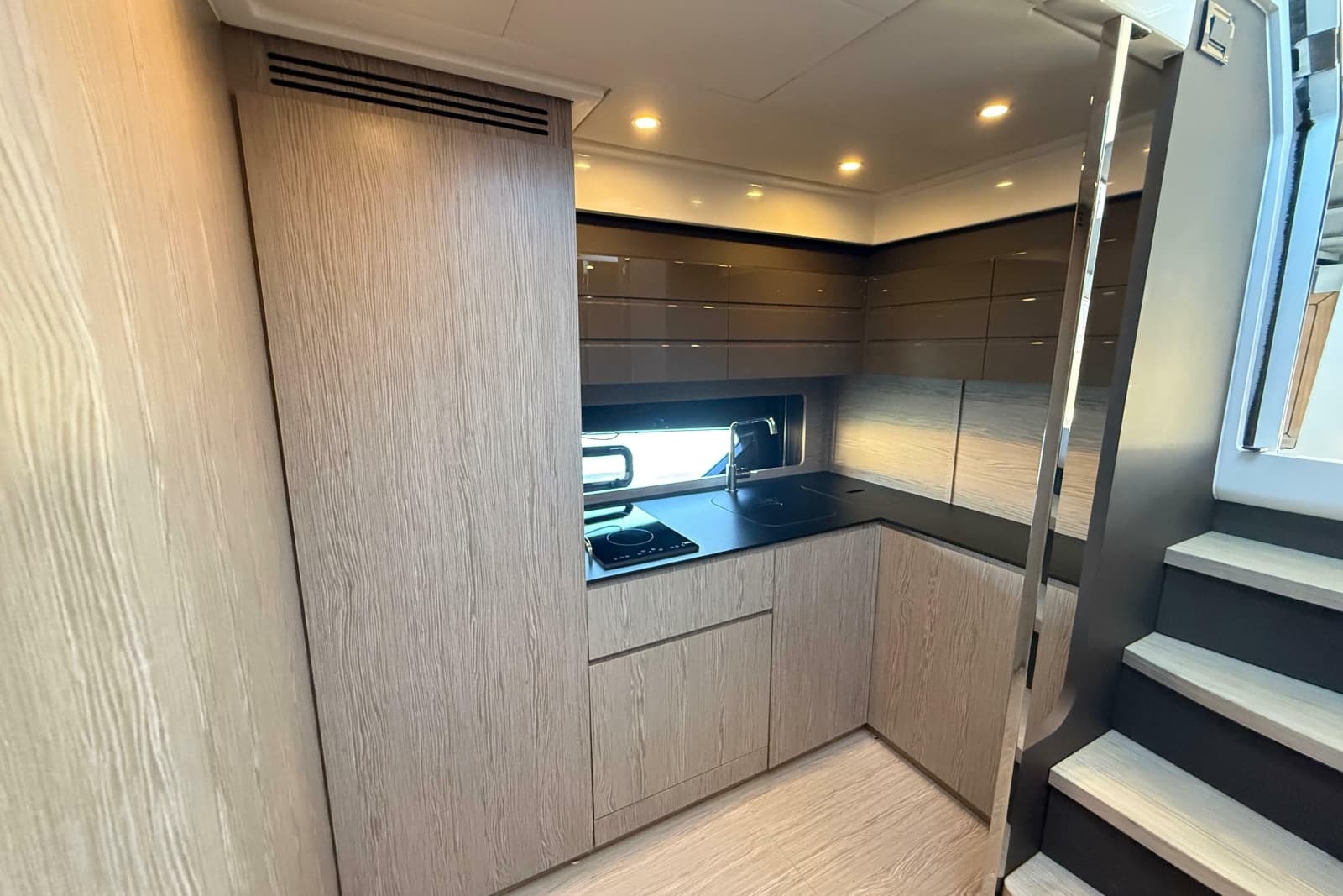 2018 Azimut Atlantis 43 - Photo 13