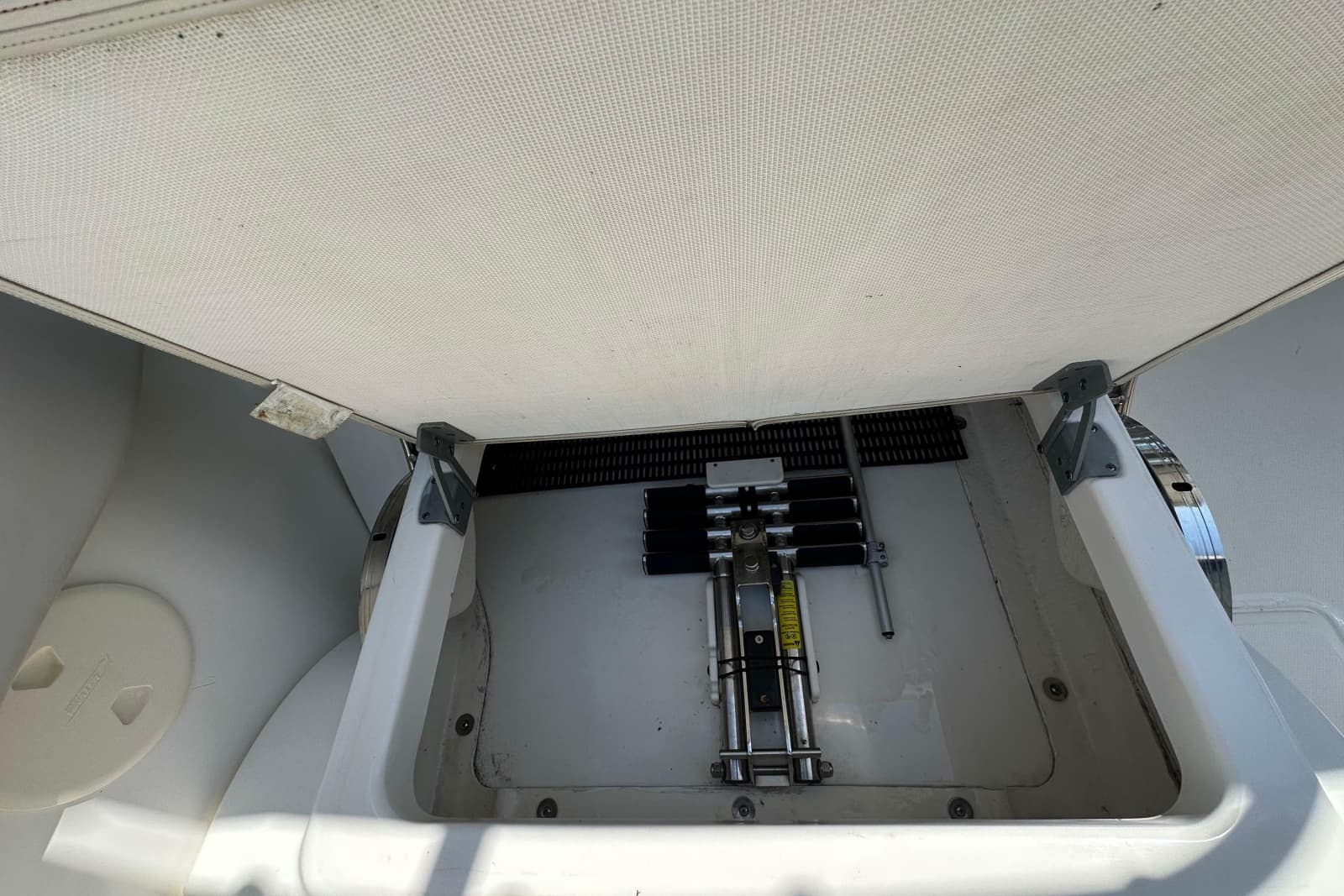 2018 Boston Whaler 320 Vantage - Photo 25