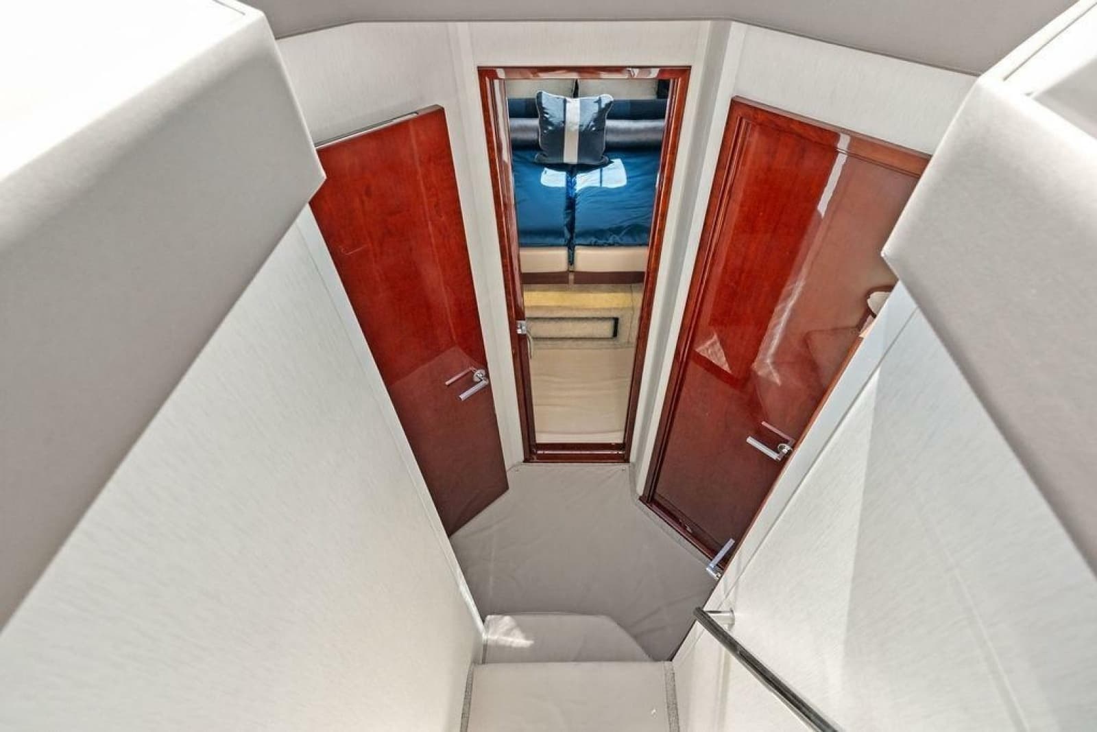 2018 Sea Ray Fly 460 - Photo 60