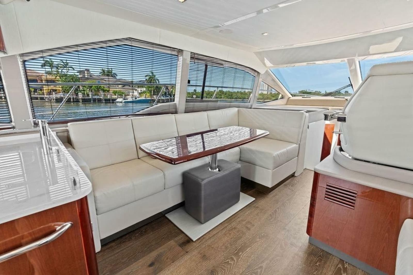 2018 Sea Ray Fly 460 - Photo 50