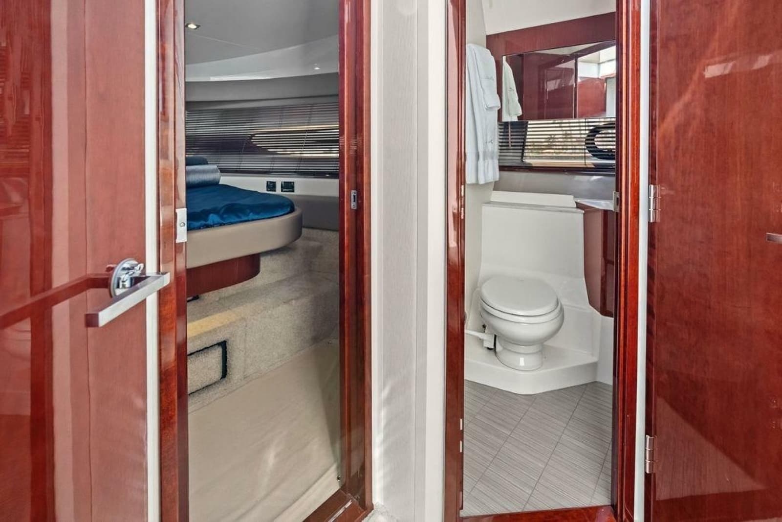 2018 Sea Ray Fly 460 - Photo 65
