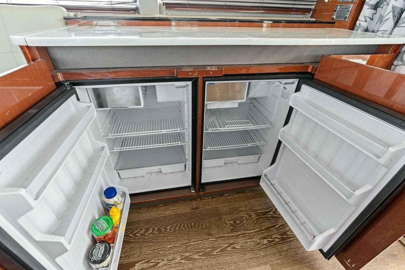 2018 Sea Ray Fly 460 - Photo 48