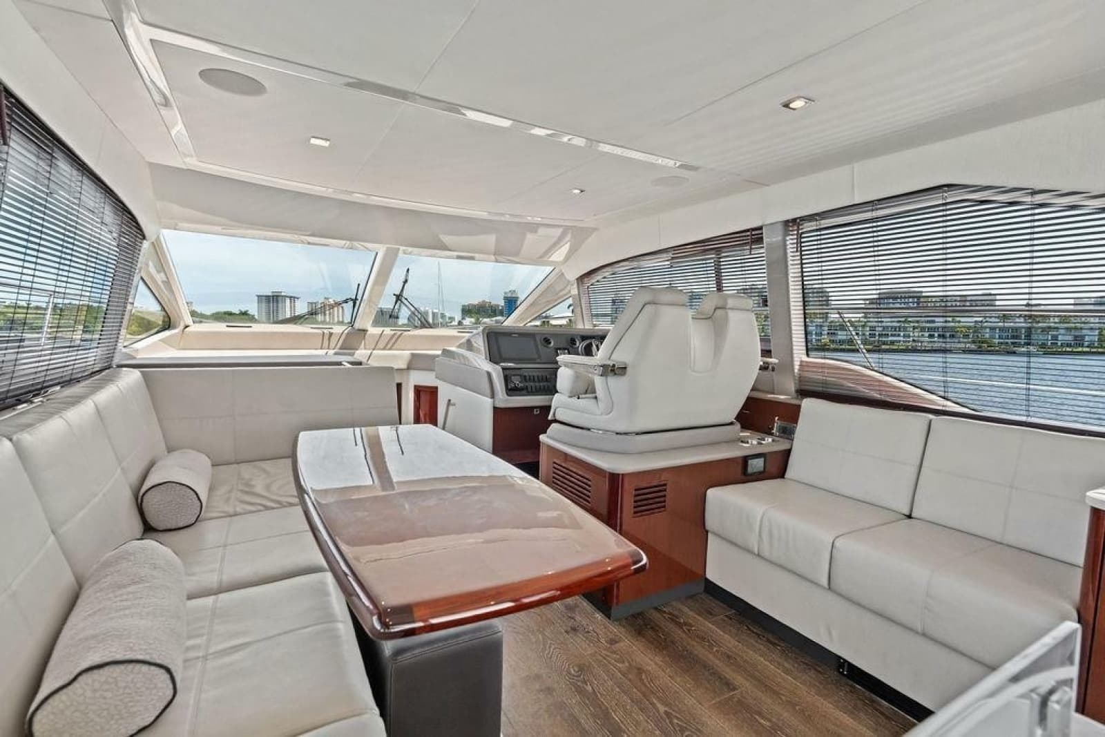 2018 Sea Ray Fly 460 - Photo 52
