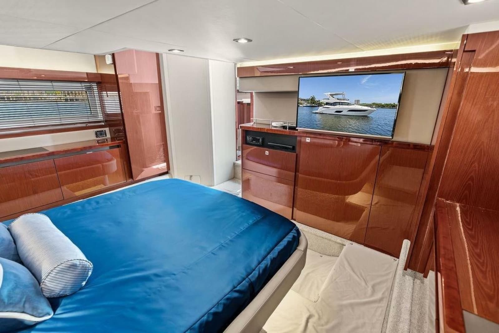 2018 Sea Ray Fly 460 - Photo 71