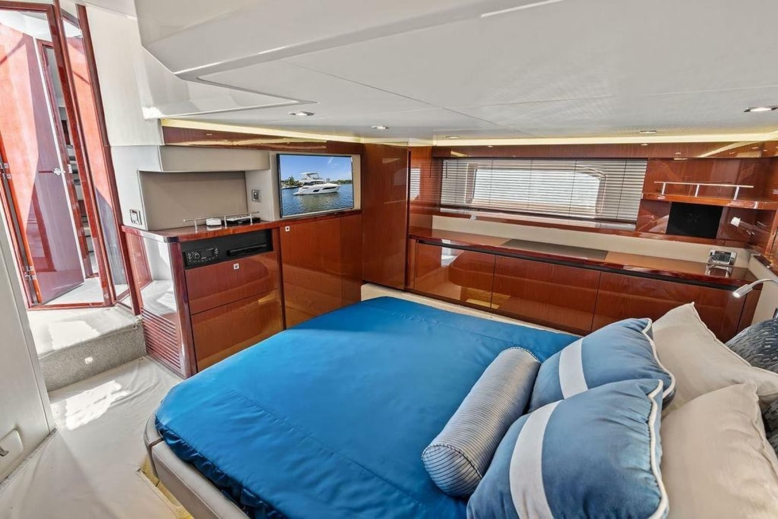 2018 Sea Ray Fly 460 - Photo 69