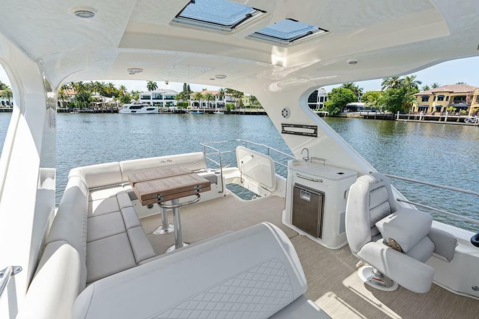 2018 Sea Ray Fly 460 - Photo 43