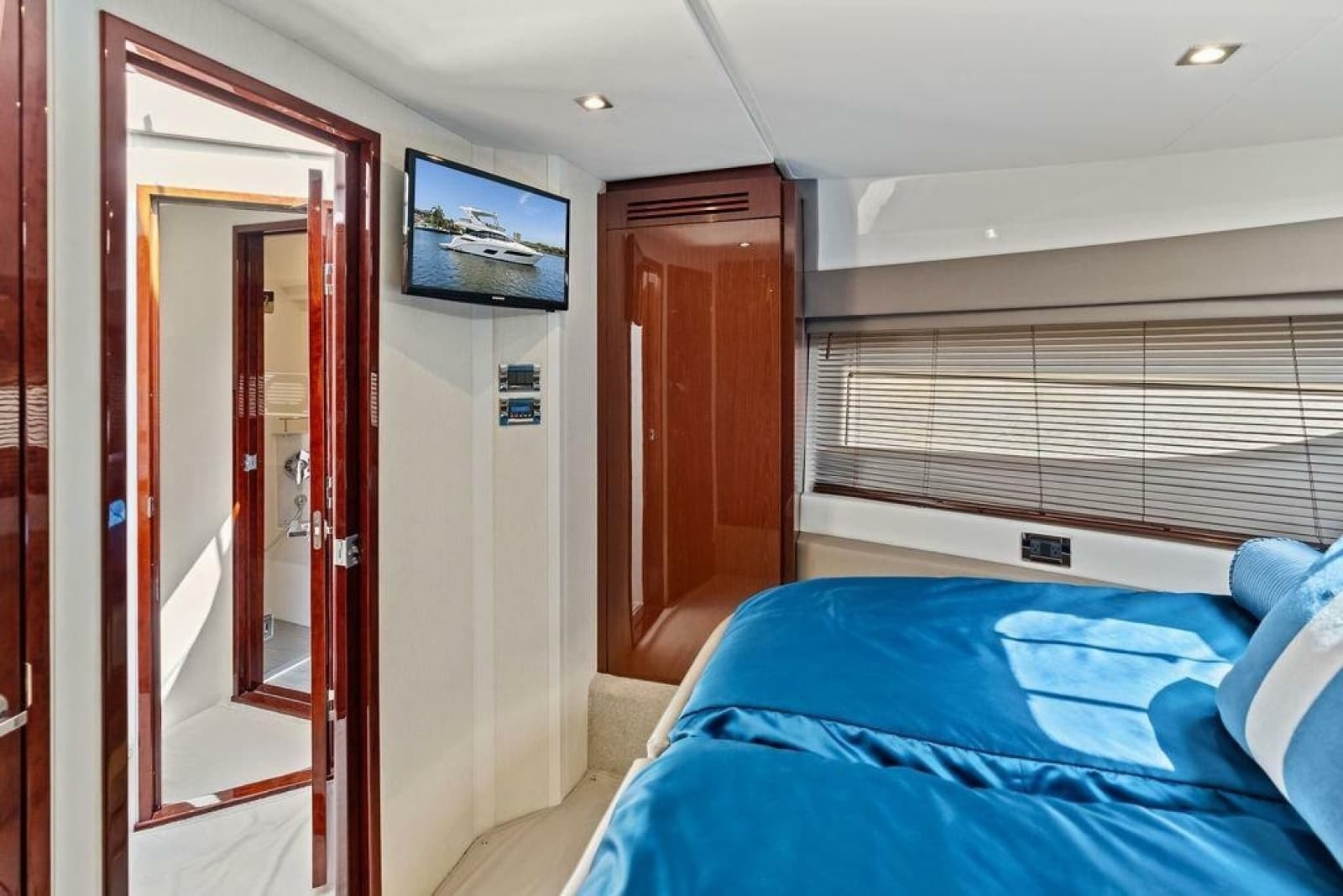 2018 Sea Ray Fly 460 - Photo 63
