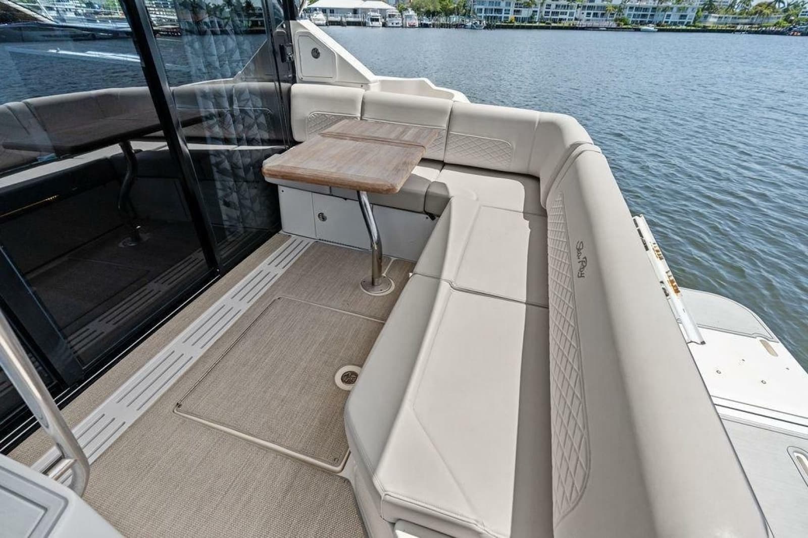 2018 Sea Ray Fly 460 - Photo 26