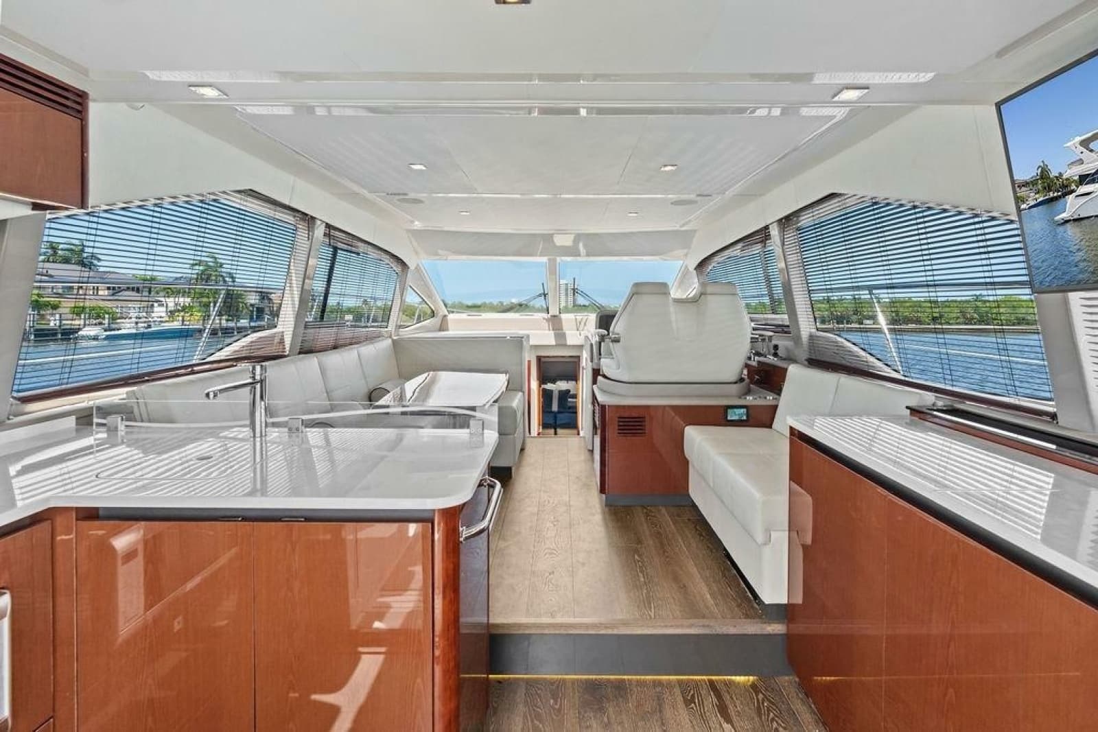 2018 Sea Ray Fly 460 - Photo 46