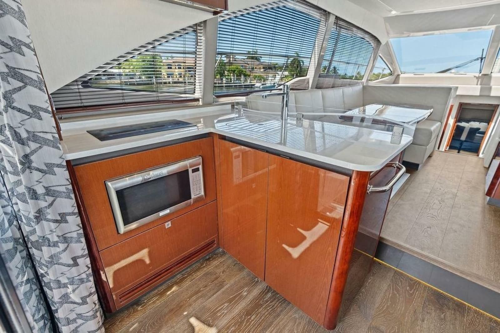 2018 Sea Ray Fly 460 - Photo 47