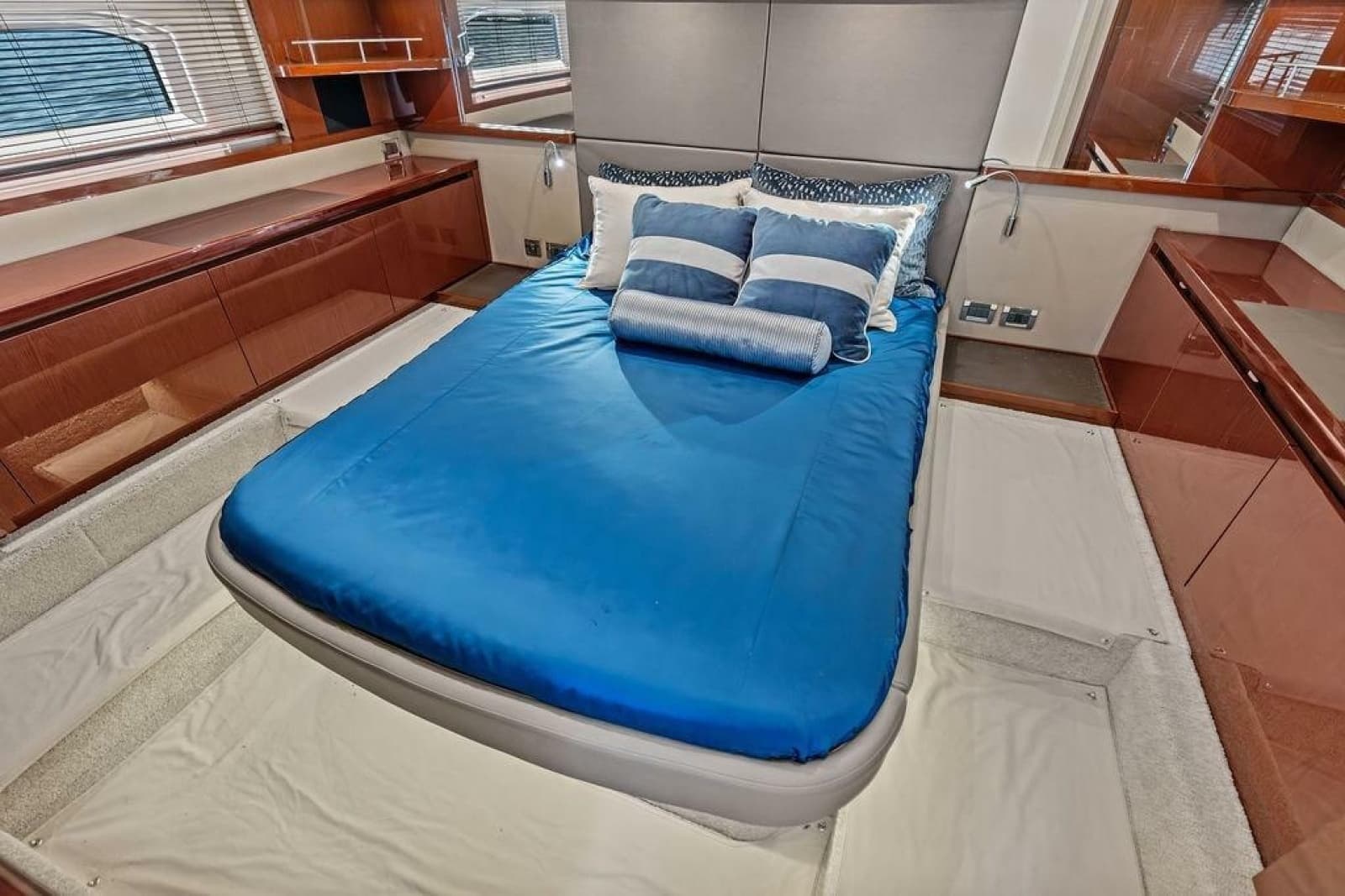 2018 Sea Ray Fly 460 - Photo 67