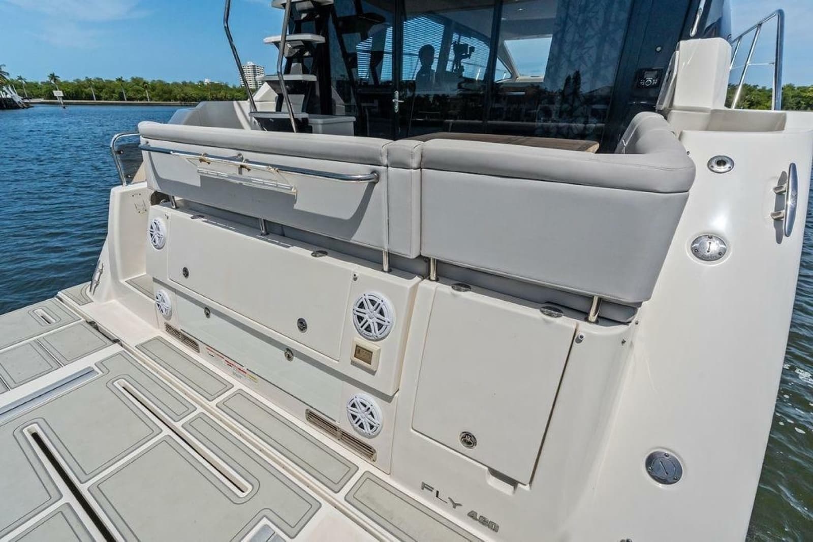 2018 Sea Ray Fly 460 - Photo 23