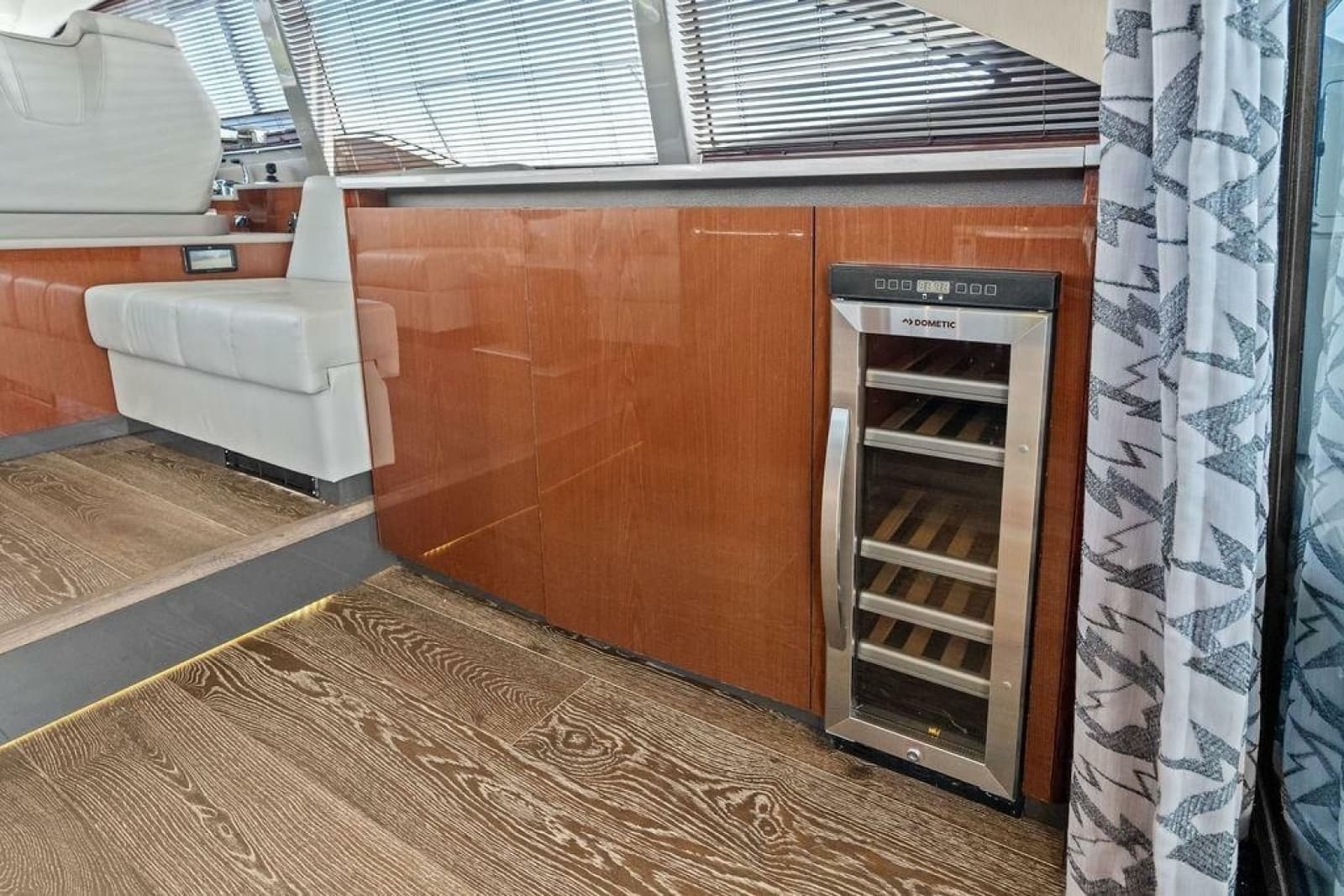 2018 Sea Ray Fly 460 - Photo 49