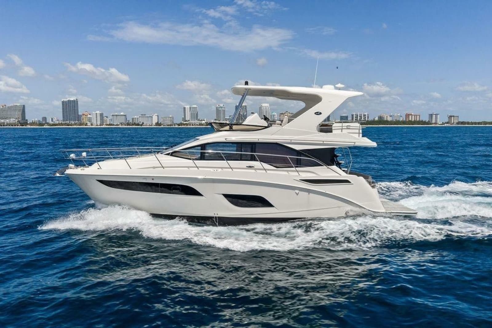 2018 Sea Ray Fly 460 - Photo 8