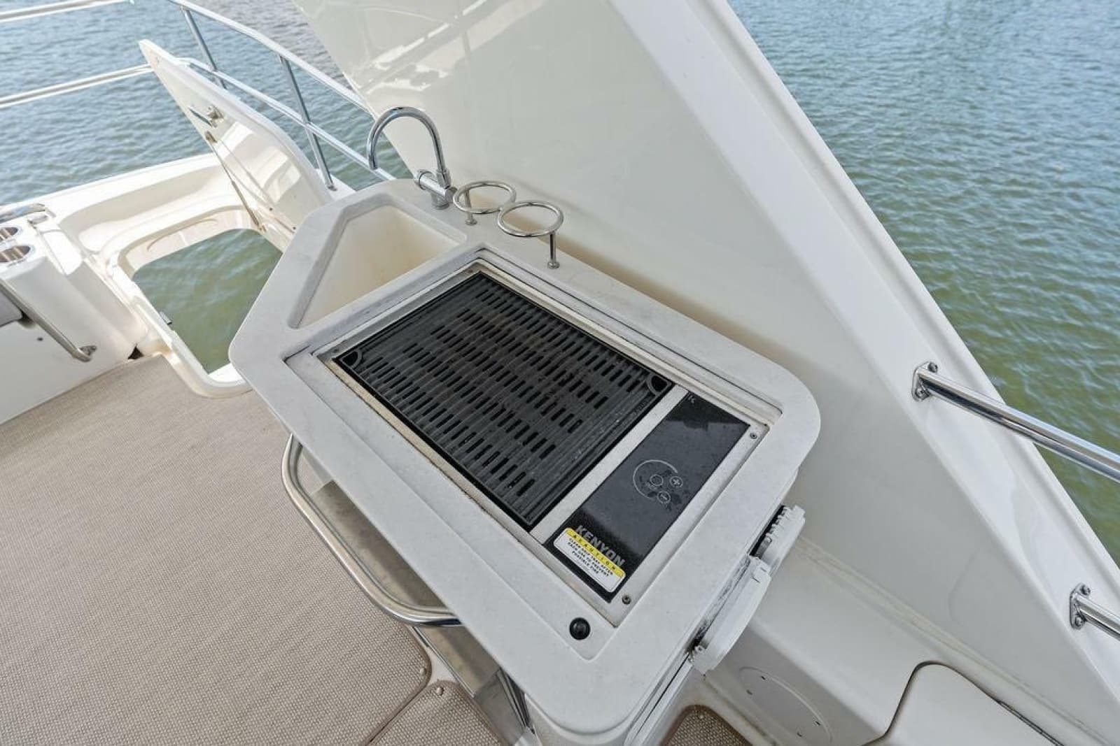 2018 Sea Ray Fly 460 - Photo 45