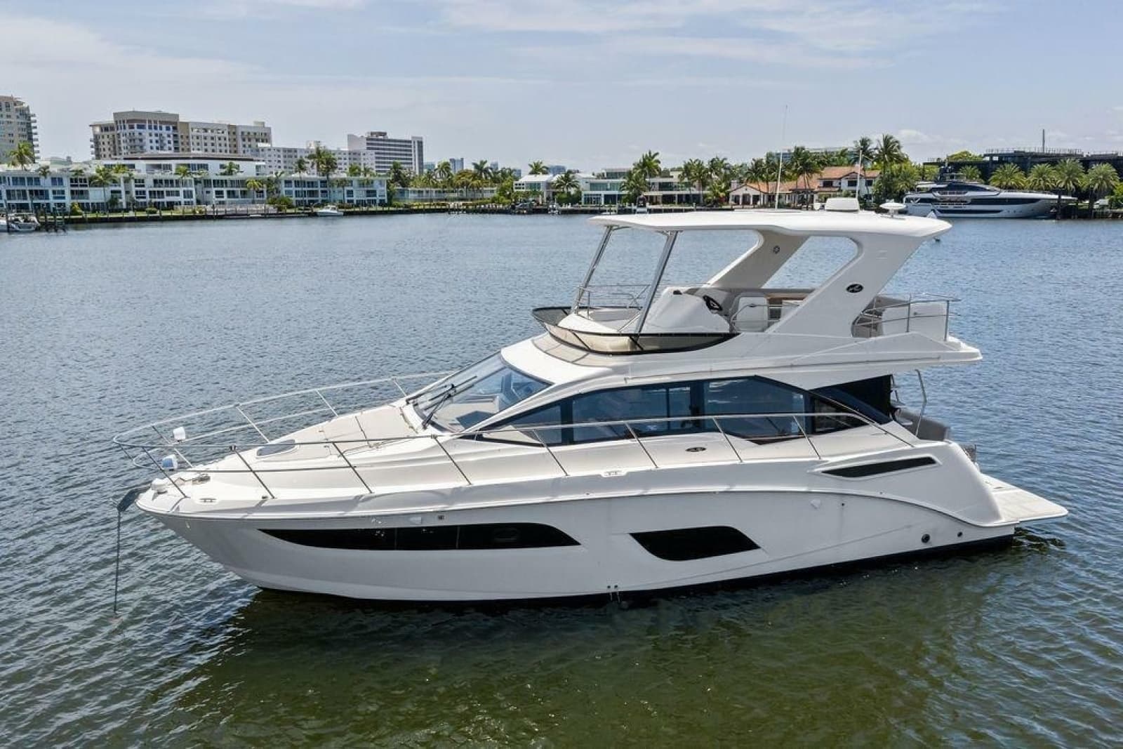 2018 Sea Ray Fly 460 - Photo 17
