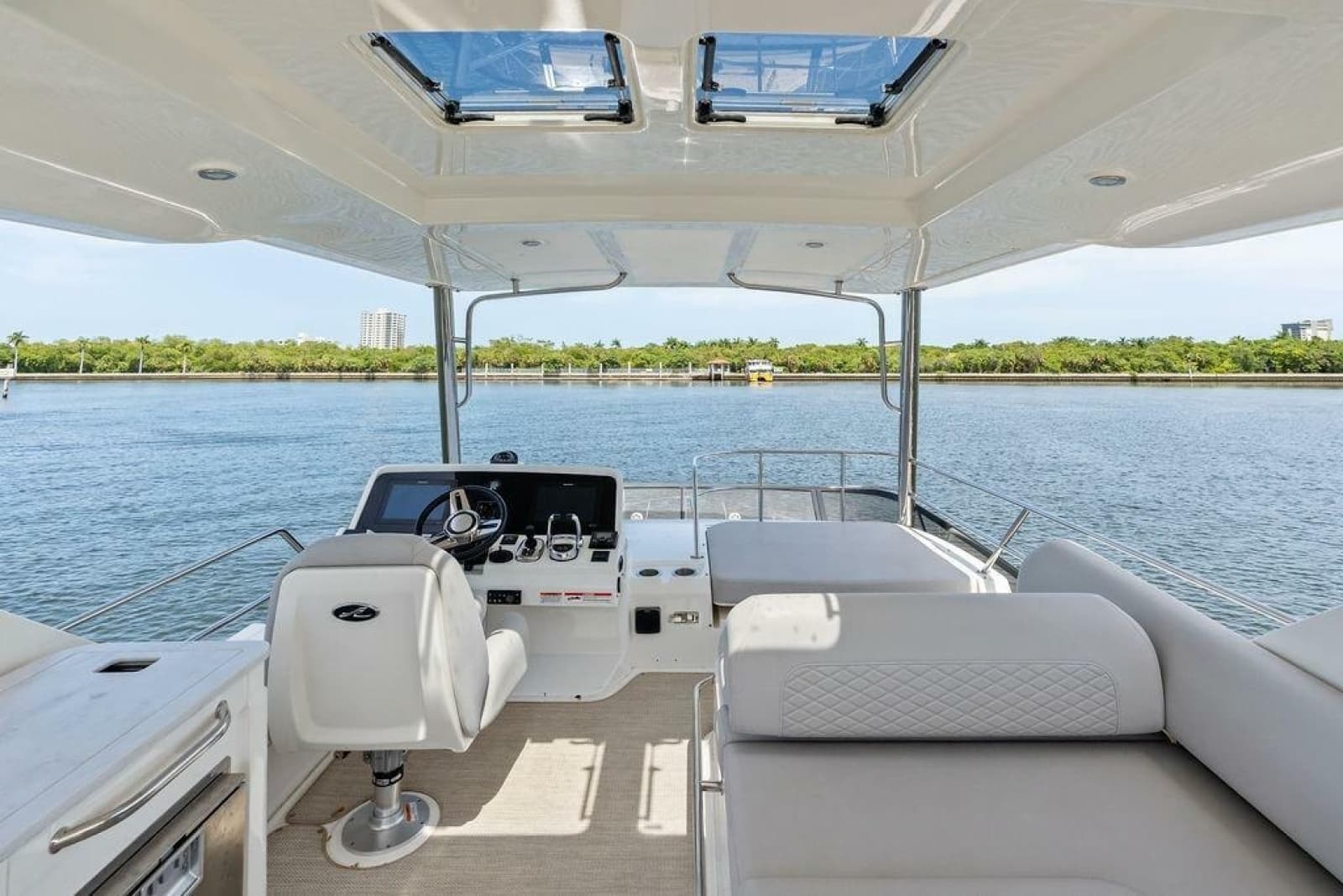 2018 Sea Ray Fly 460 - Photo 37