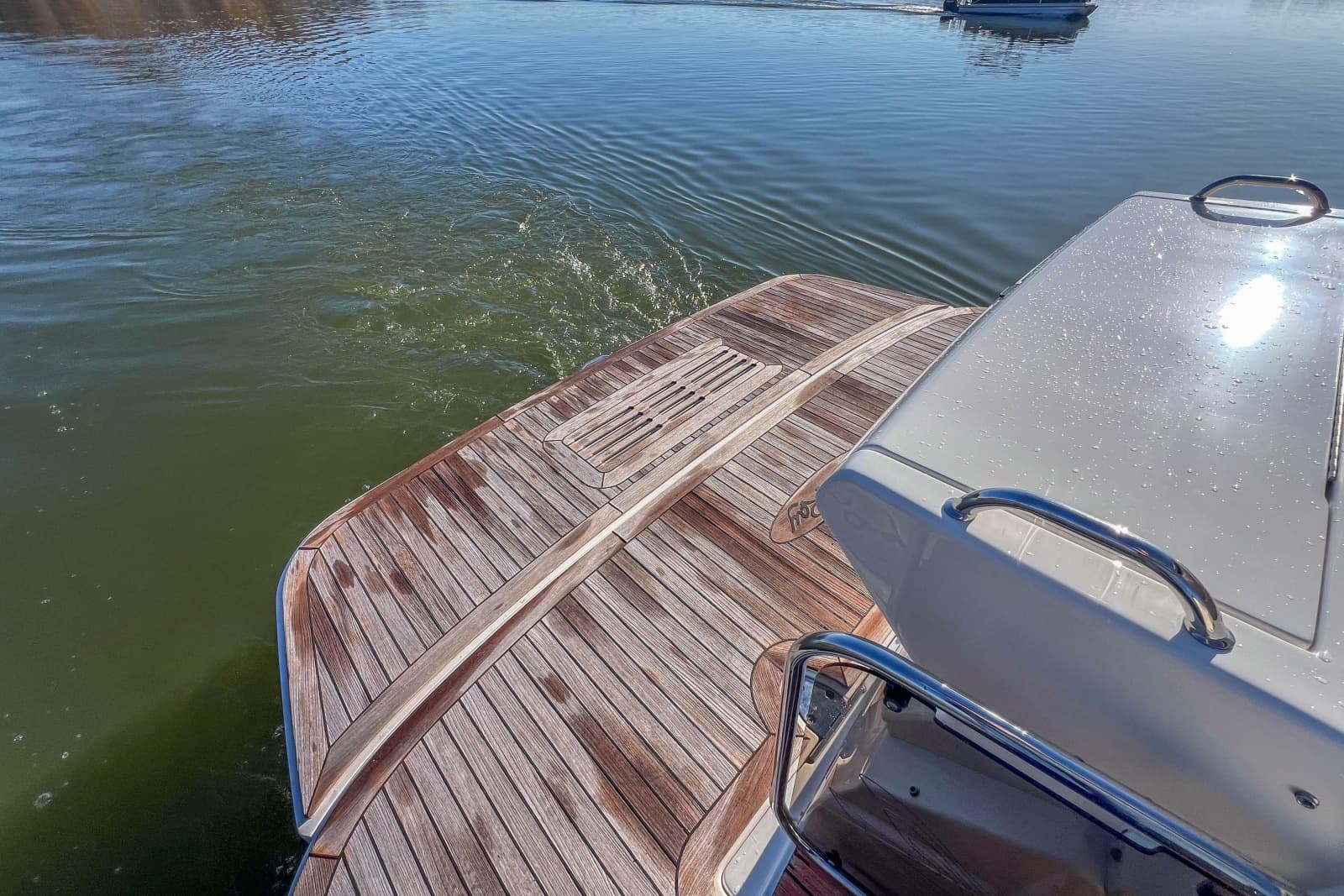 2018 Sea Ray Sundancer 350 Coupe - Photo 27