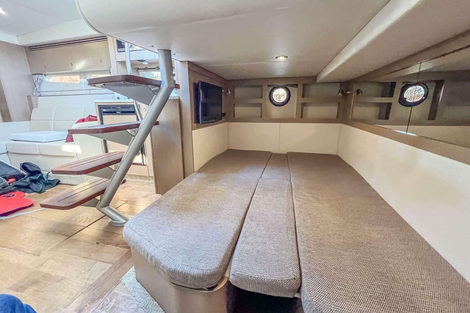 2018 Sea Ray Sundancer 350 Coupe - Photo 34