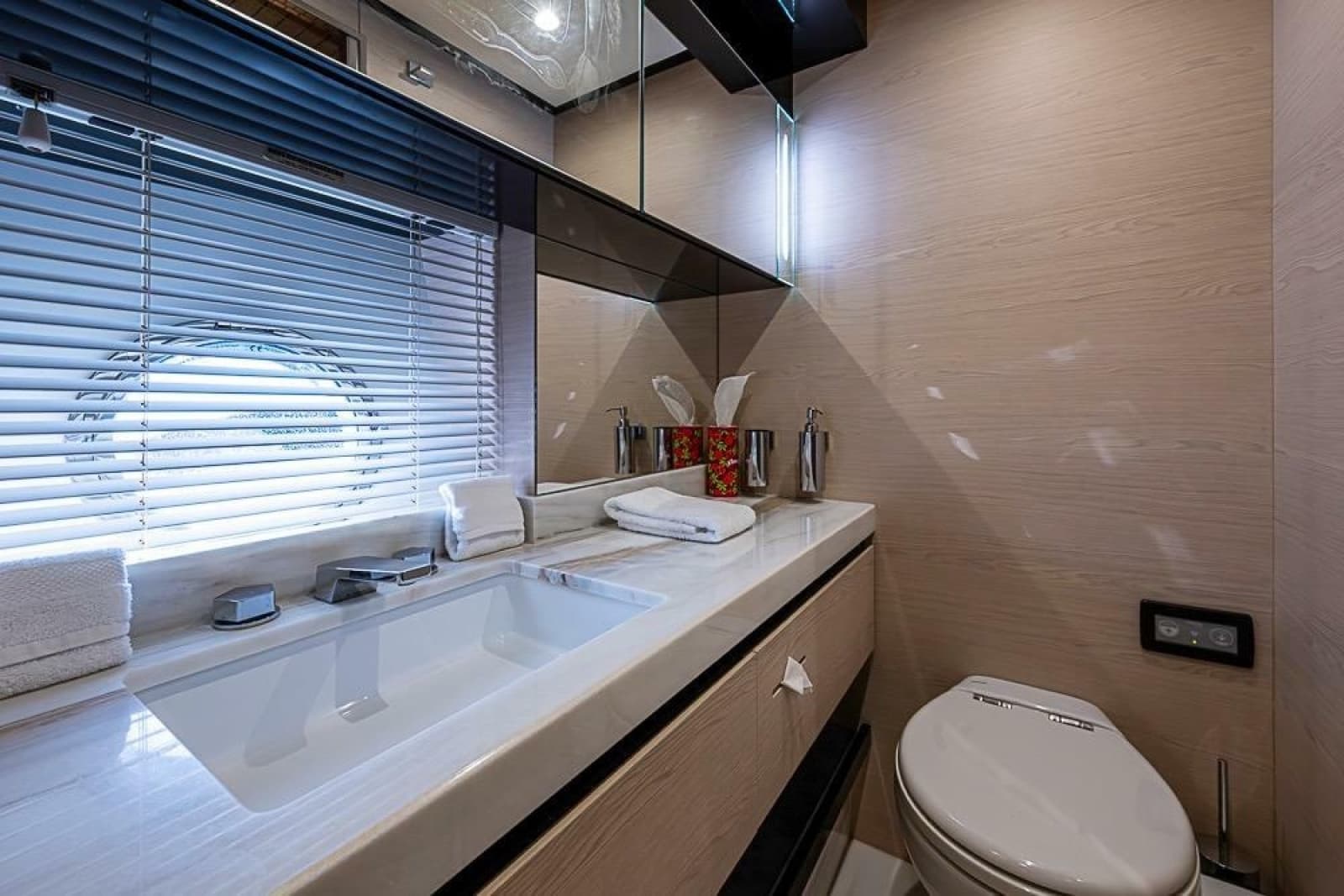 2017 Azimut 80 - Photo 87