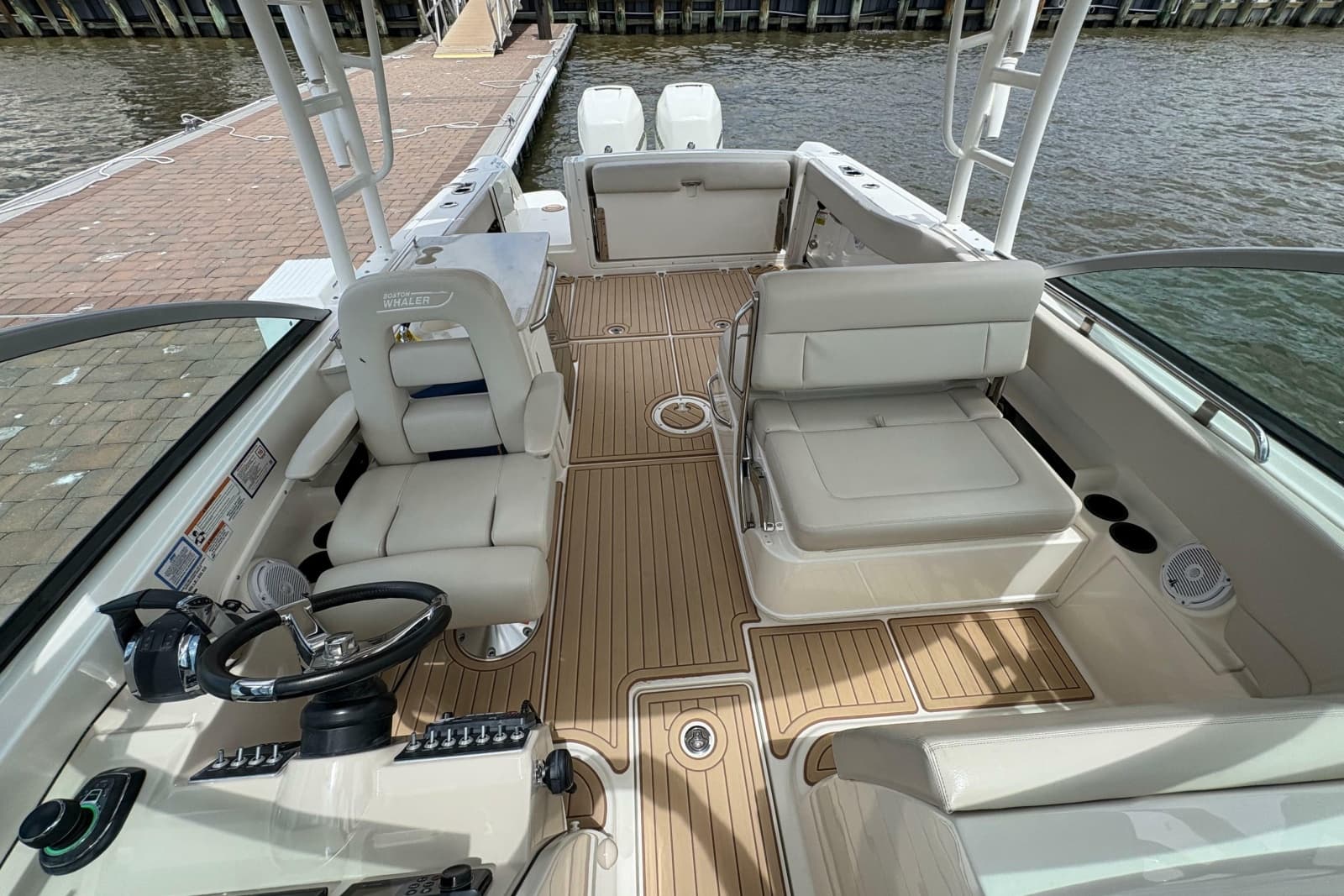 2017 Boston Whaler 270 Vantage - Photo 25