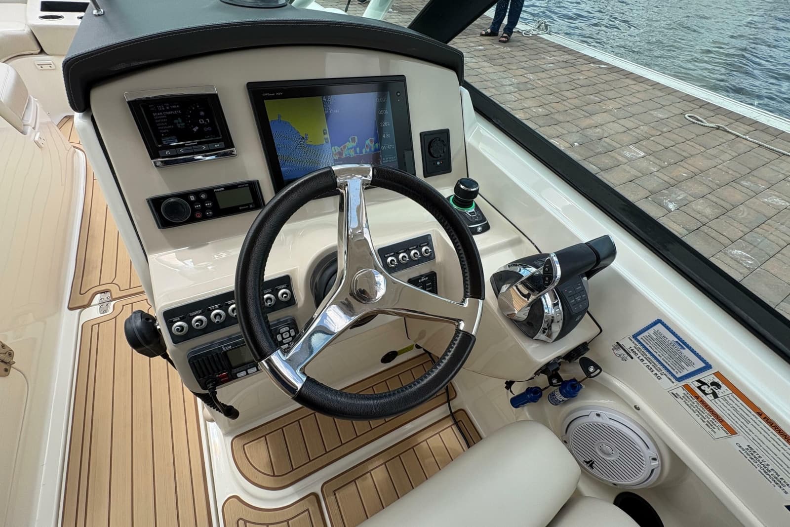 2017 Boston Whaler 270 Vantage - Photo 27