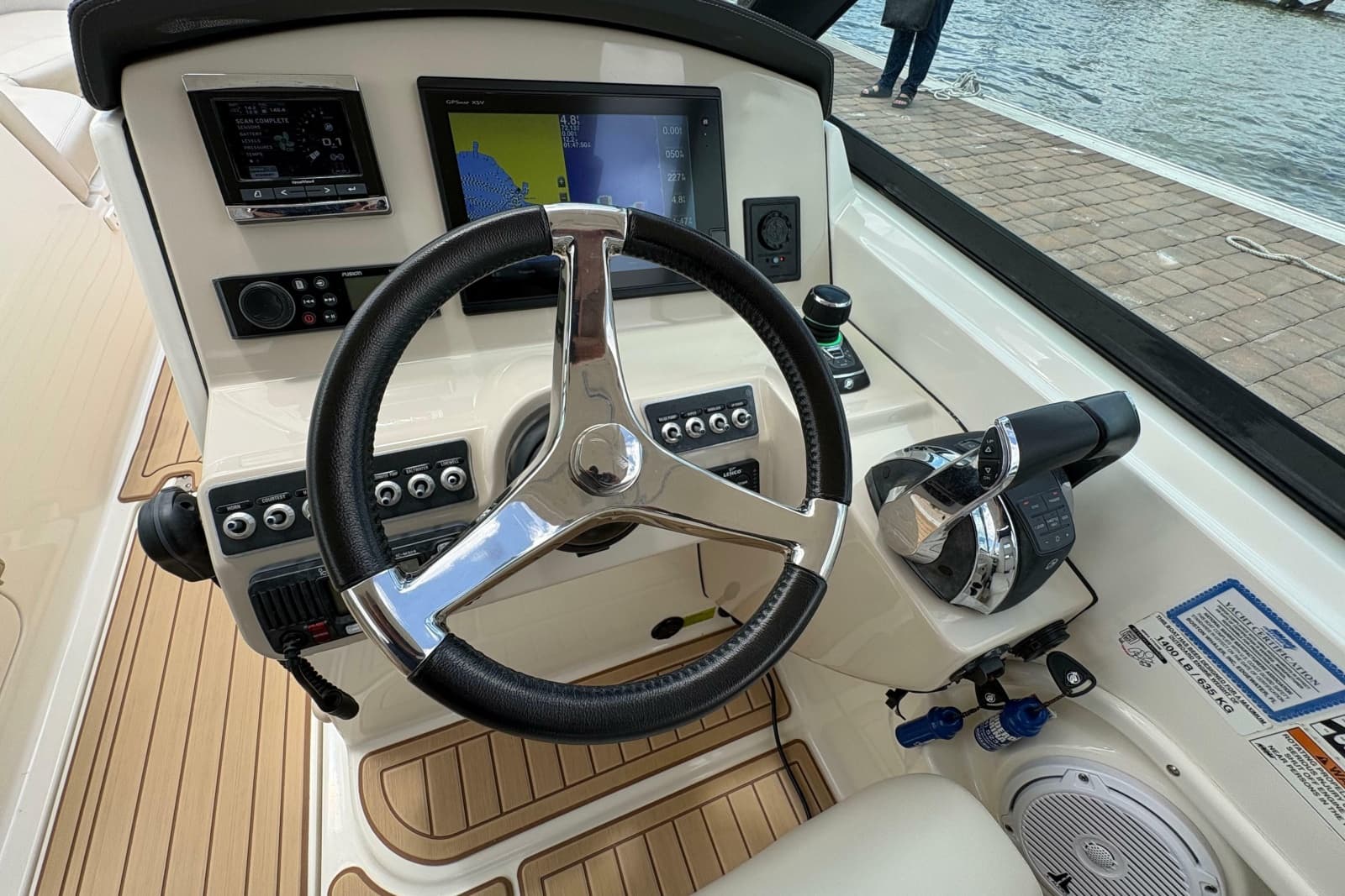 2017 Boston Whaler 270 Vantage - Photo 22