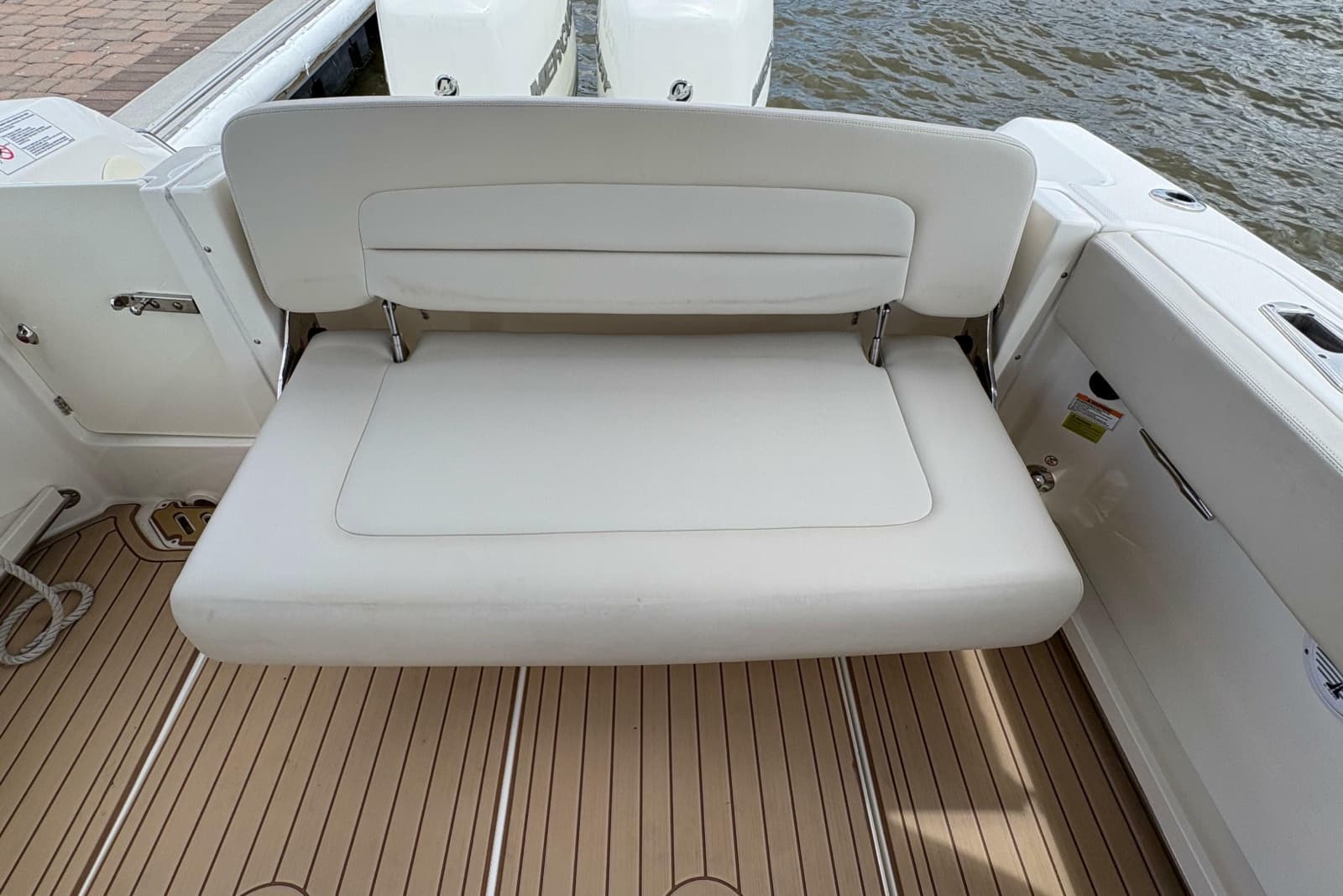 2017 Boston Whaler 270 Vantage - Photo 16