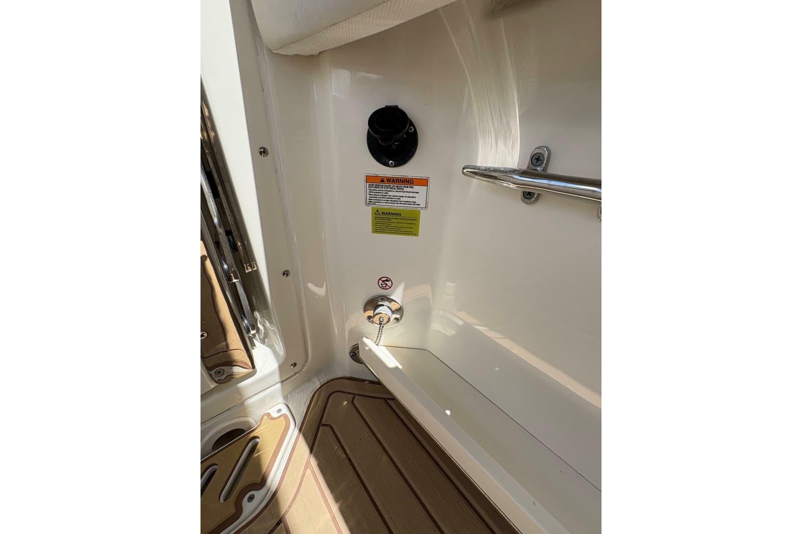 2017 Boston Whaler 270 Vantage - Photo 14