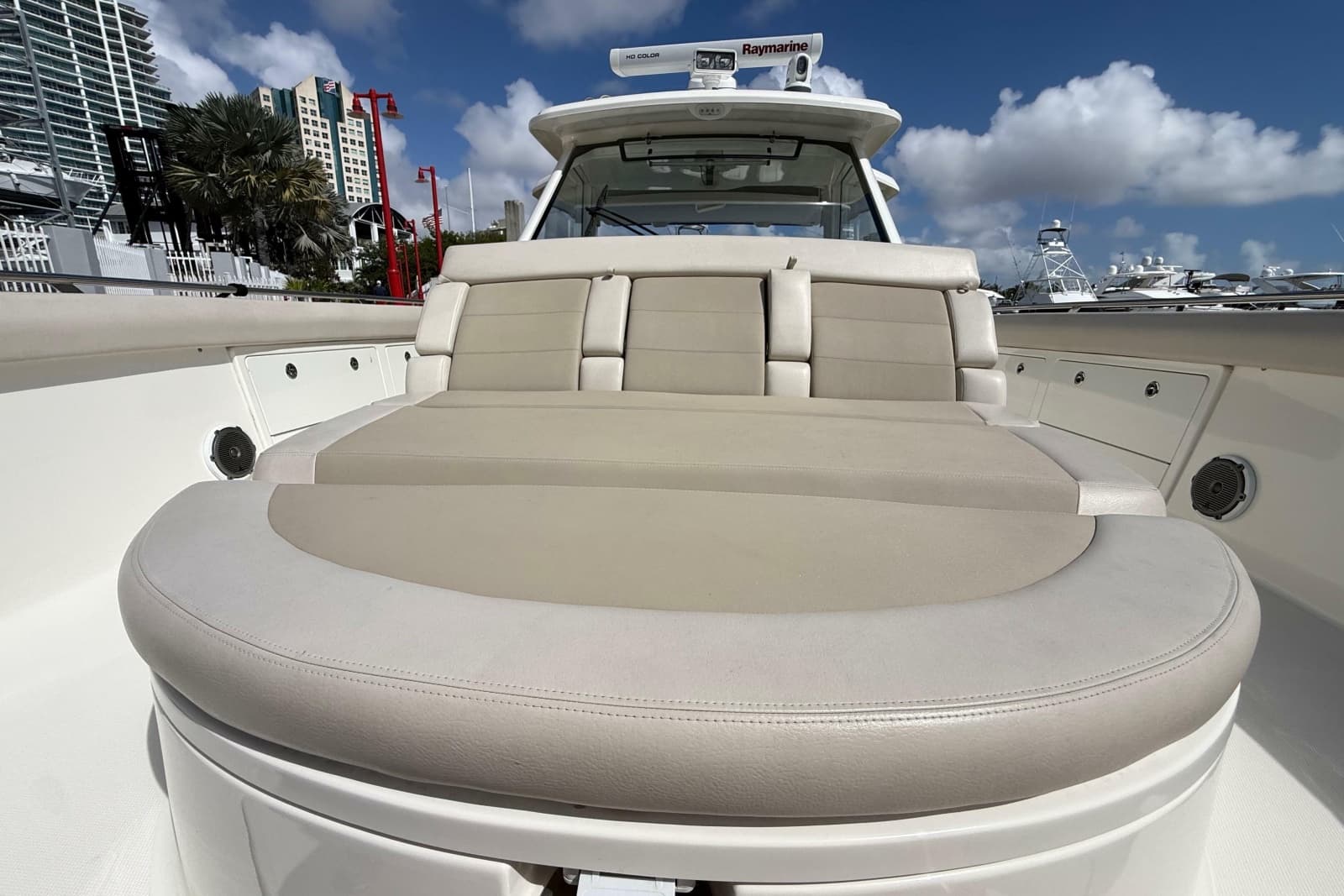 2017 Boston Whaler 420 Outrage - Photo 37