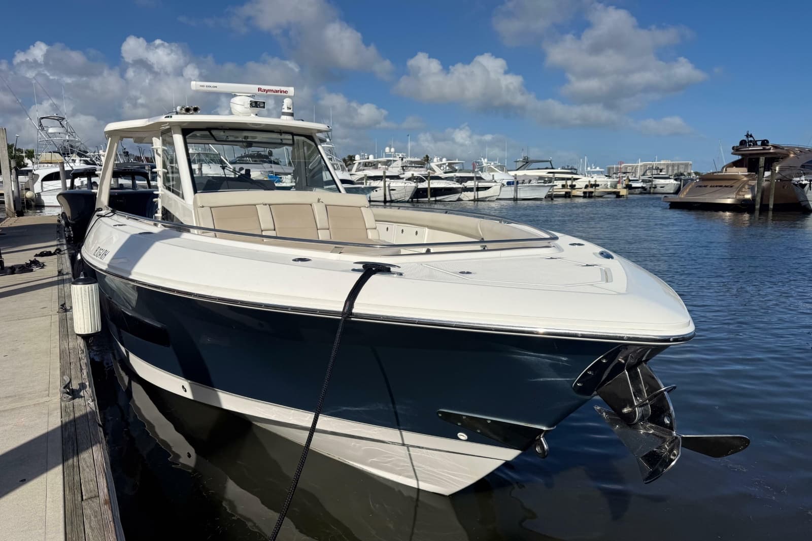 2017 Boston Whaler 420 Outrage - Photo 4