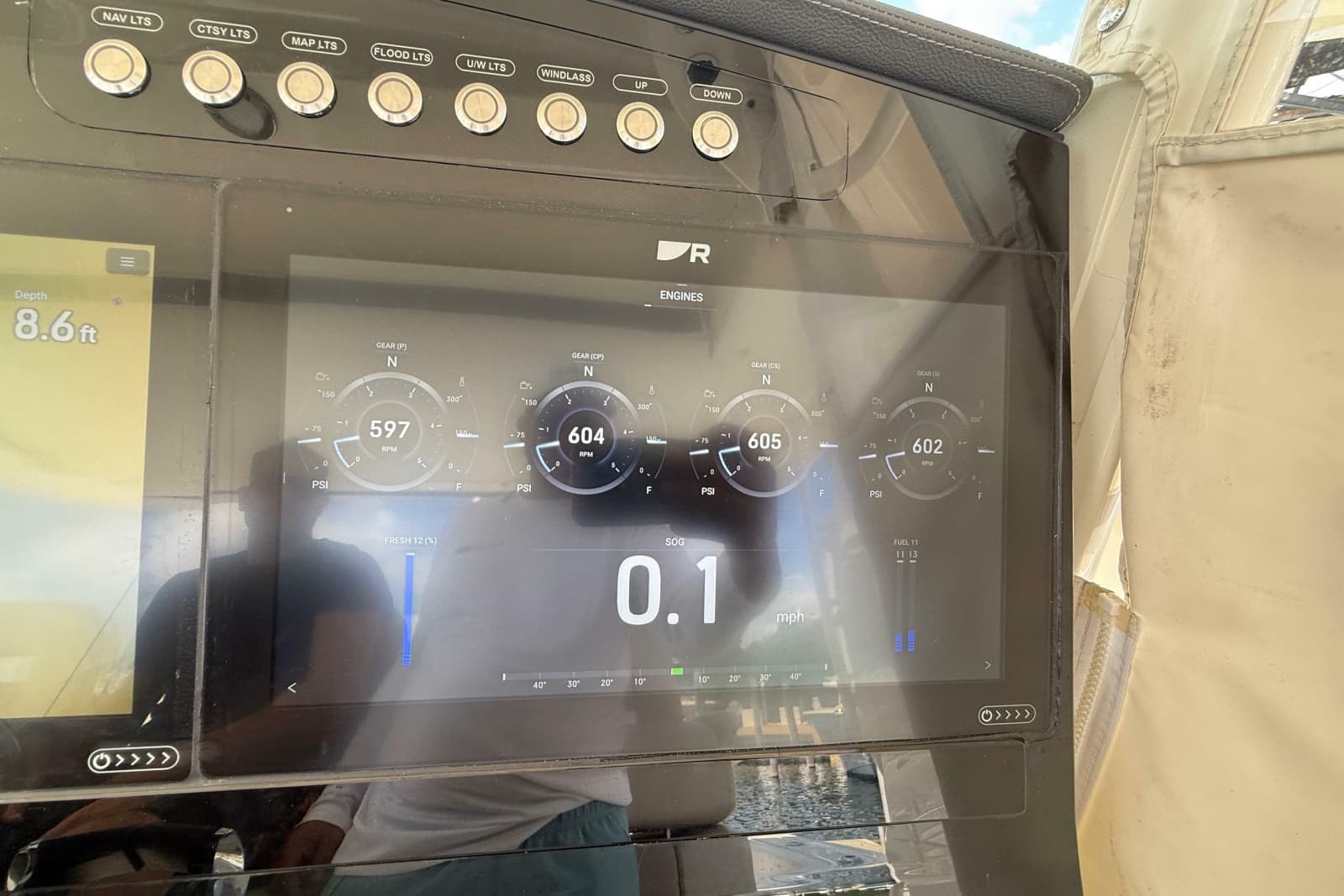2017 Boston Whaler 420 Outrage - Photo 44