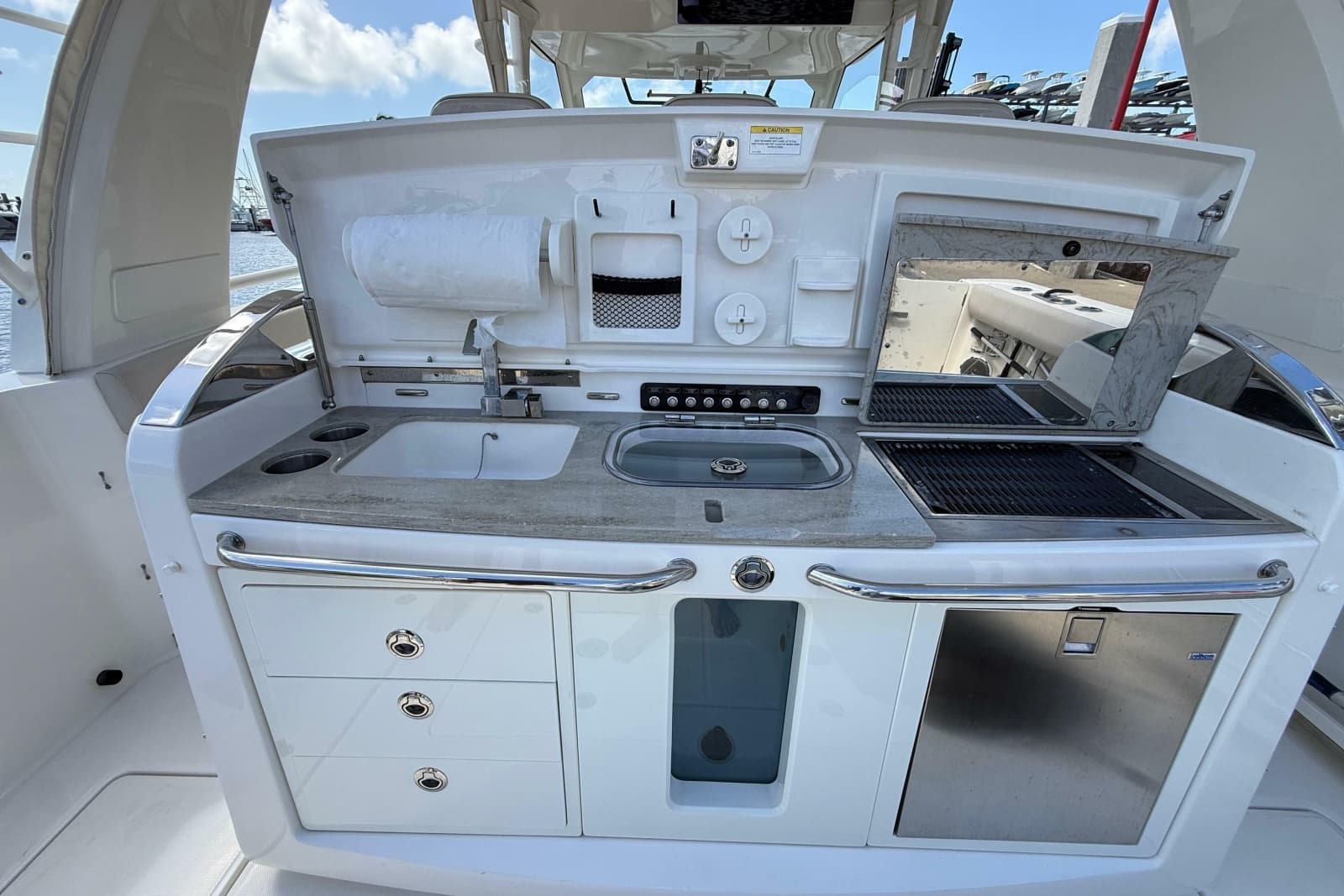 2017 Boston Whaler 420 Outrage - Photo 27
